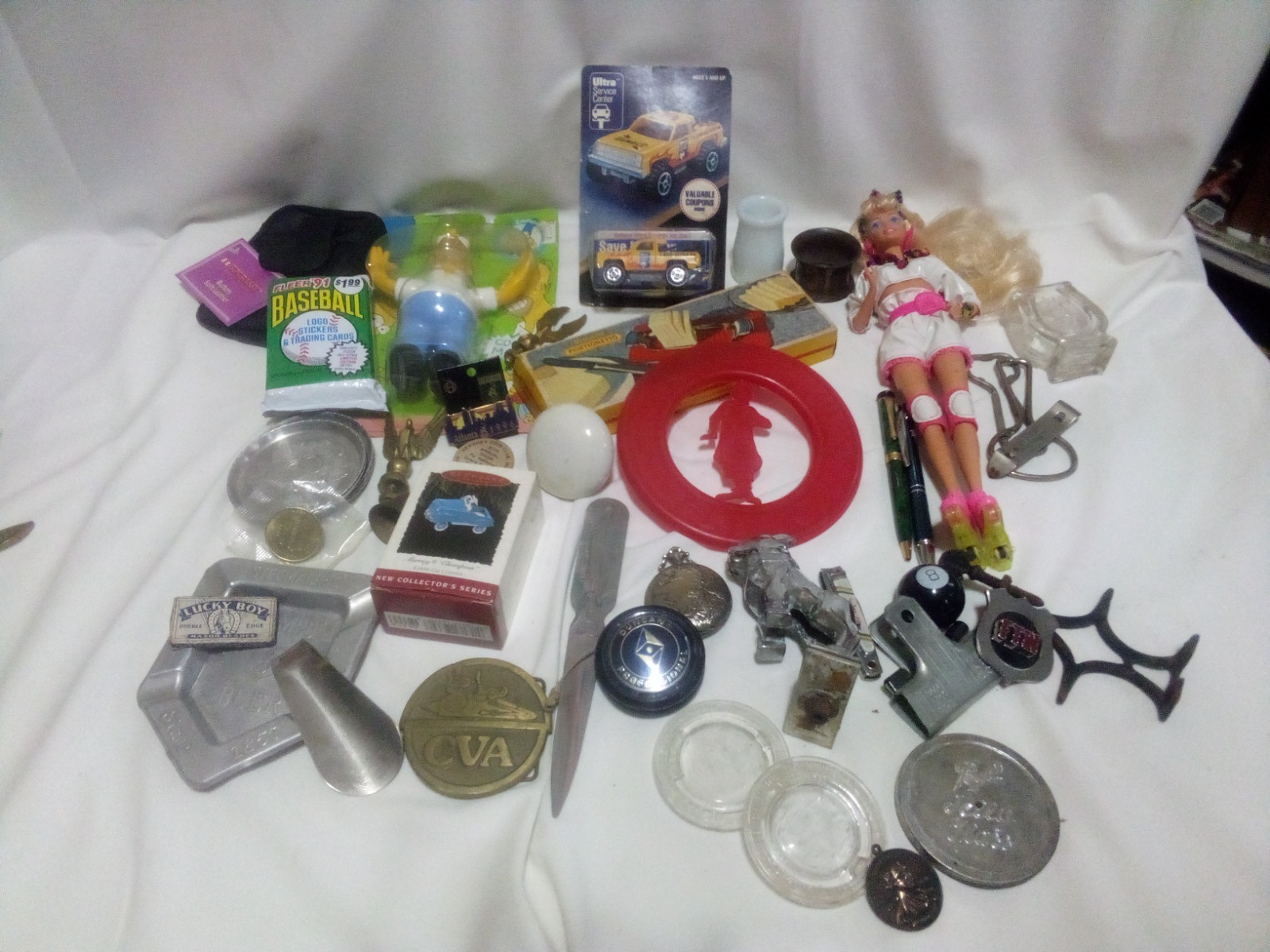 Huge Vtg Junk Drawer Flea Market Unique Treasure Trinket Lot Ball Cards Huge Vtg Junk Drawer Flea Market Unique Treasure Trinket Lot Ball Cards