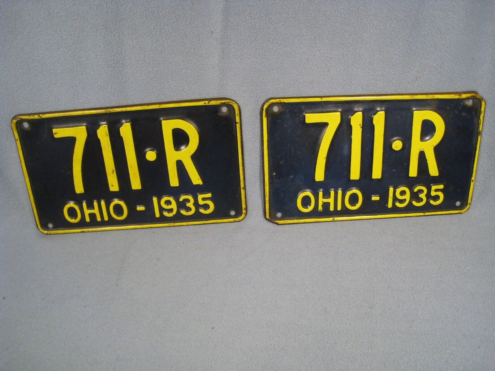 Rare set of Vintage 1935 Ohio Shorty License Plates 711-R