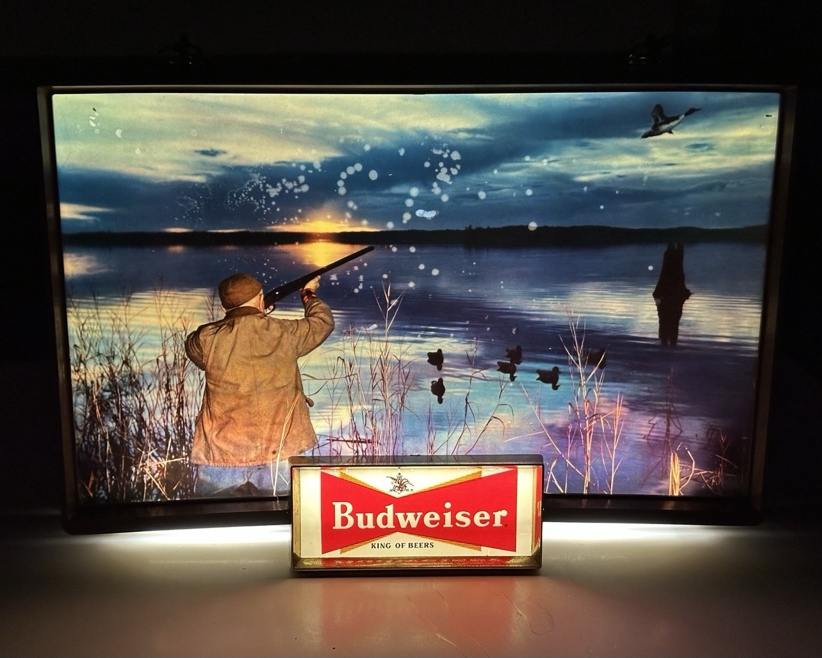 VTG 1950s Budweiser Beer Lighted Bar Sign Advertising Display Duck Hunting Scene