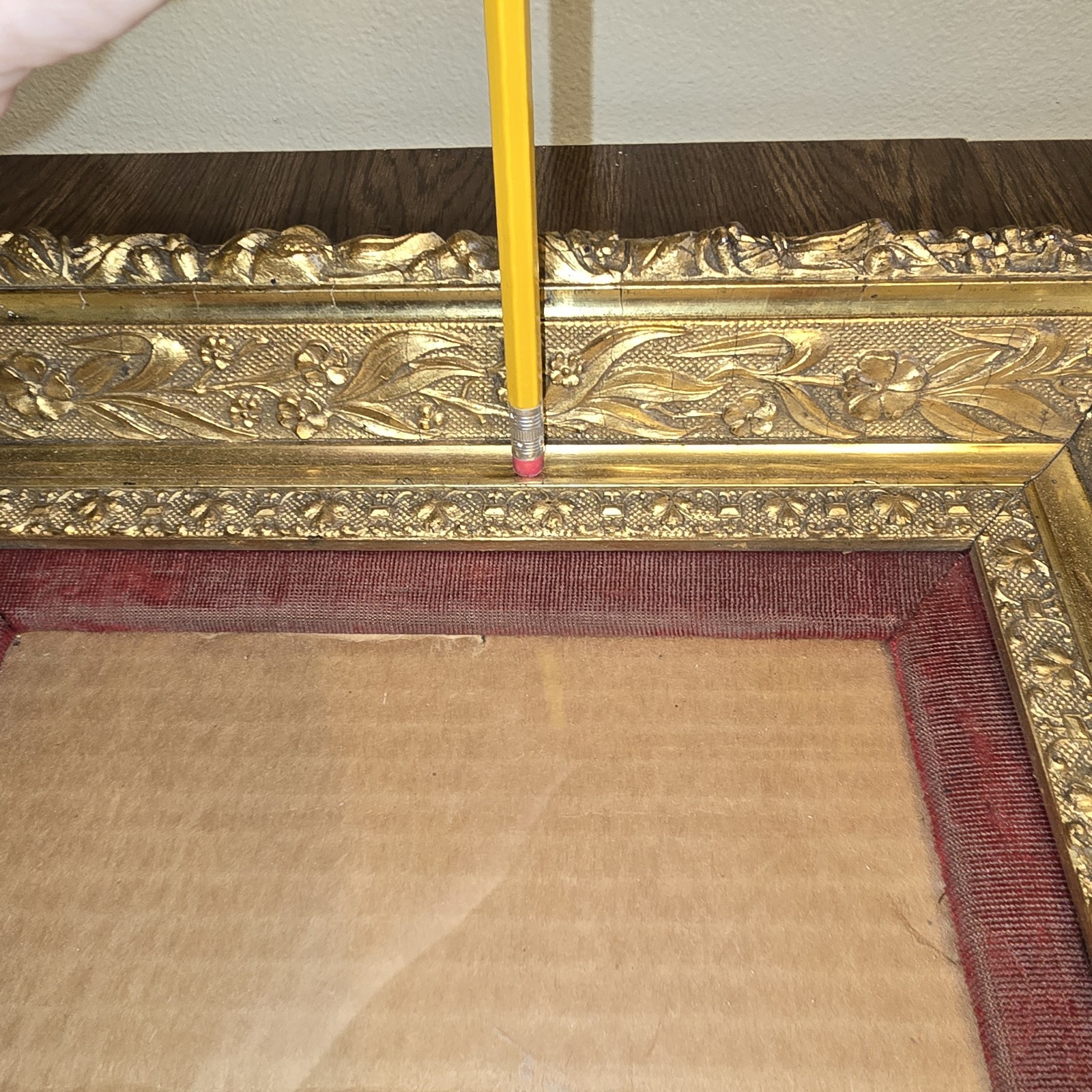 Antique Ornate Gold Gilt Wood & Wall Picture Frame 15.5 x 13.5