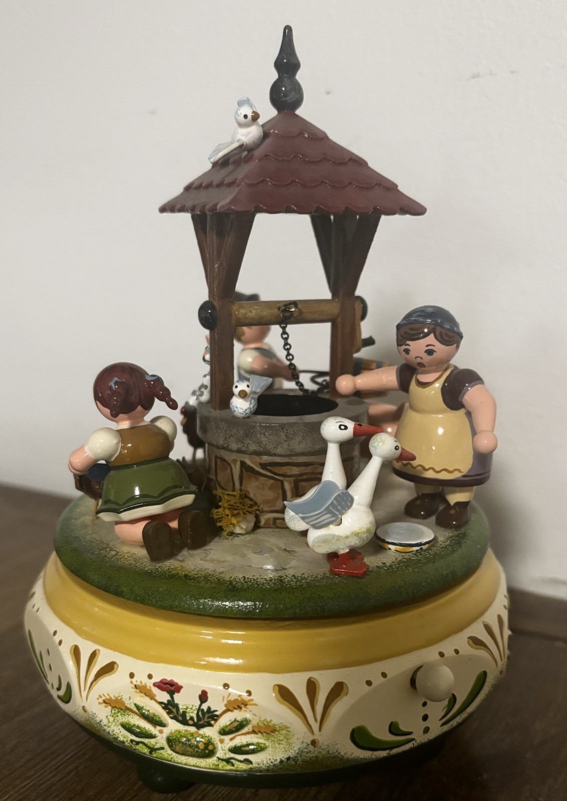 Vintage Hubrig Volkskunst German Wooden Music Box Carousel Farm Scene Working