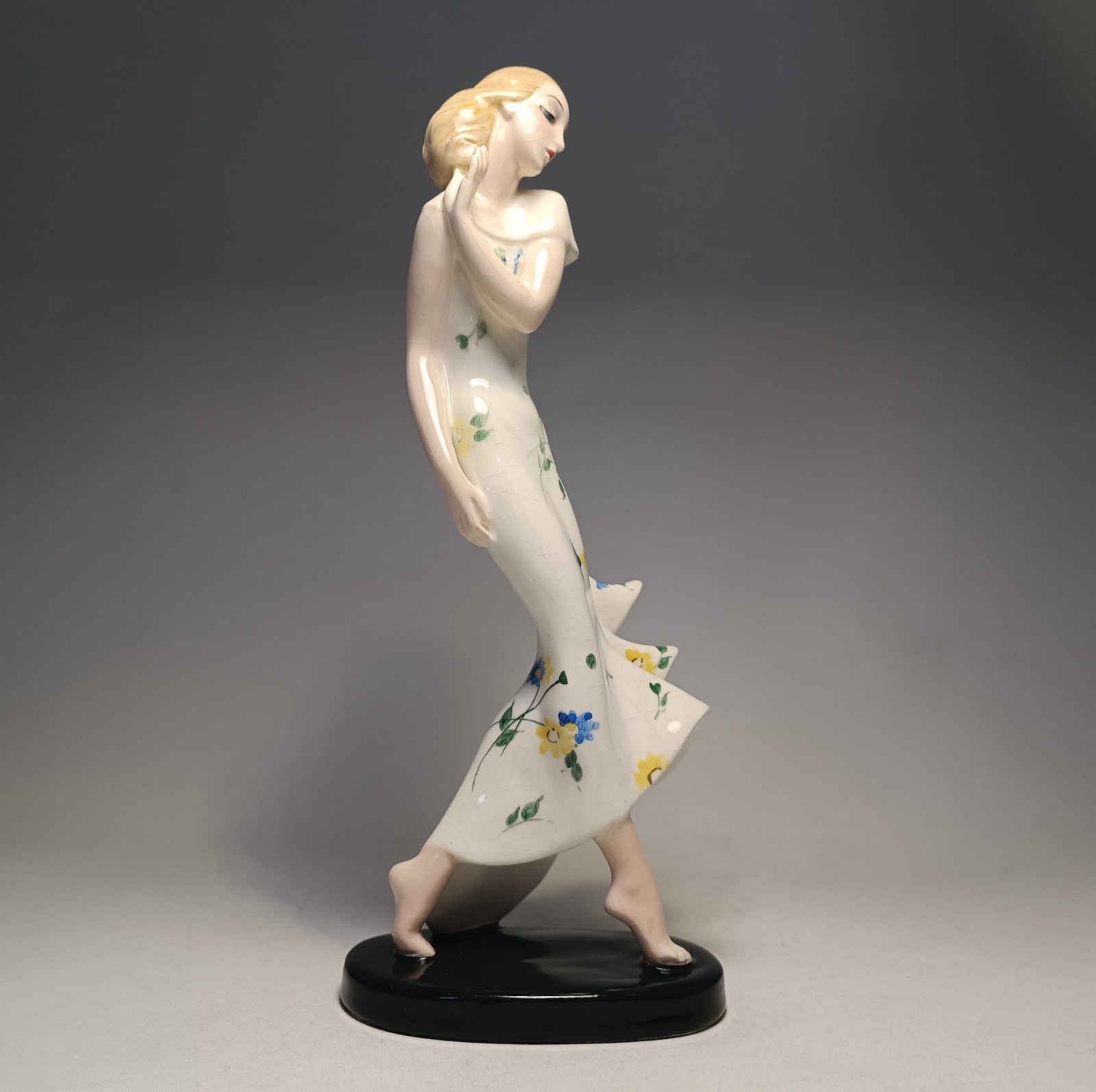Goldscheider - Claire Weiss - Sculpture, Art Deco lady in long dress - 28.5 cm