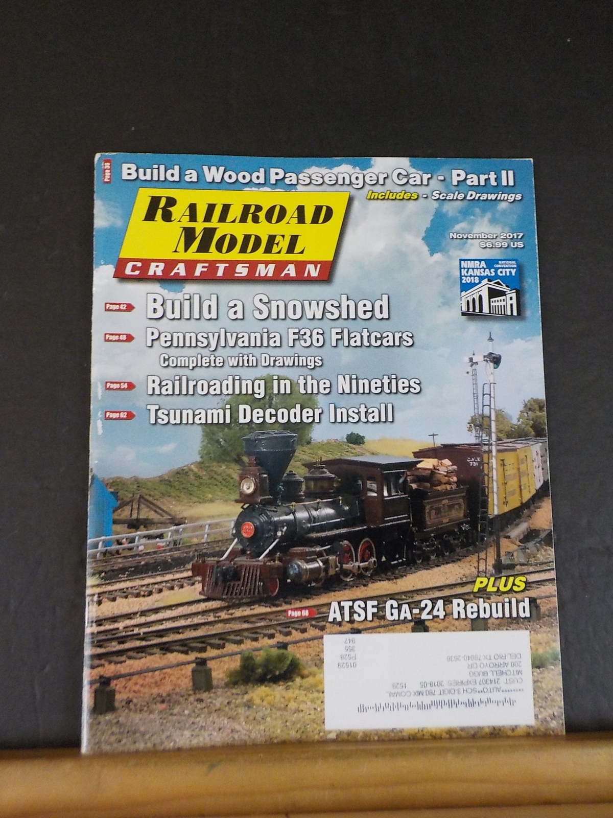 Railroad Model Craftsman Magazine 2017 November Build a wood passenger car part