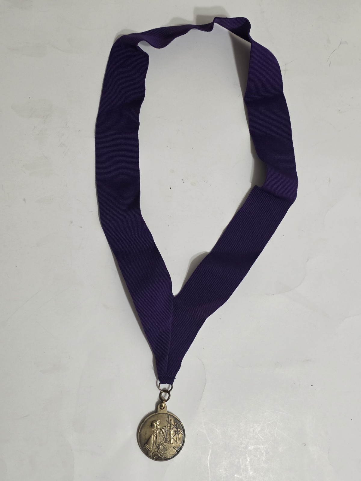 Vtg Walt Disney World Sword In The Stone “ Temporary Ruler Of The Realm “ Medal
