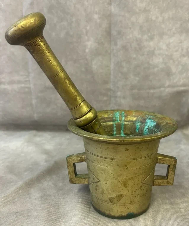 ANTIQUE SKULTUNA BRASS PESTLE MORTAR SET, C.1890-1922