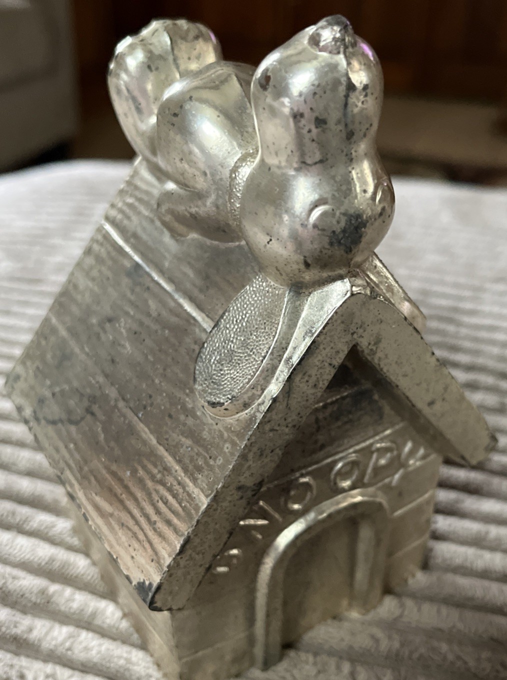 Vintage SNOOPY Dog House 1958 Leonard Silverplate Metal Coin Bank Piggy