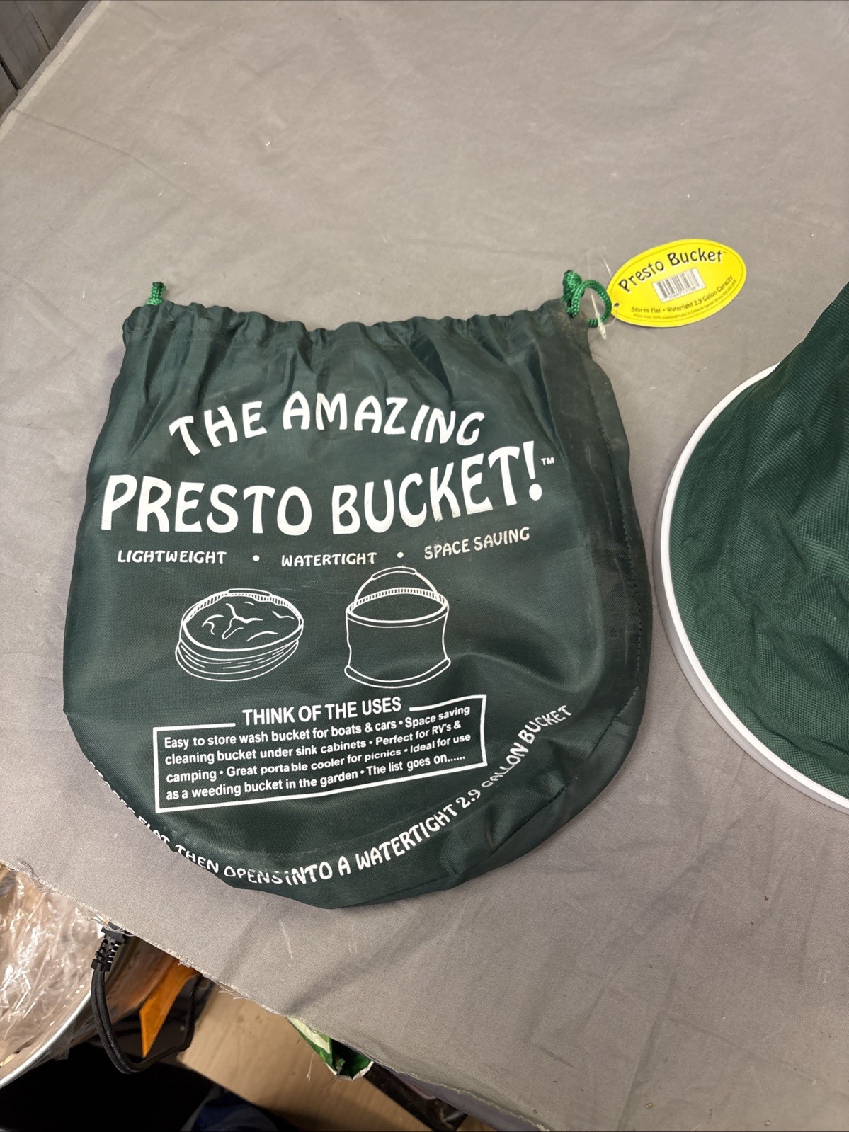 AMAZING PRESTO BUCKET. NEW Collapsible. Storeable. Light. AMAZING PRESTO BUCKET. NEW Collapsible. Storeable. Light.