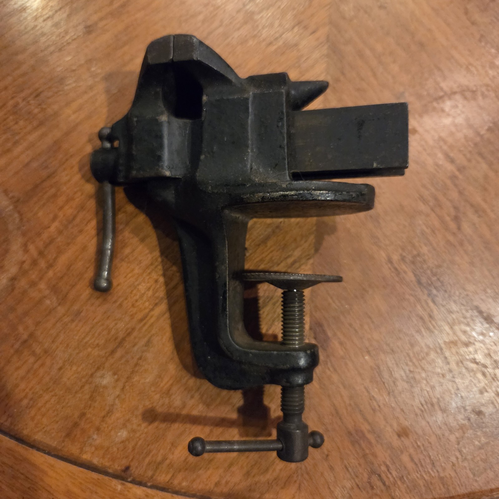 Antique Unbranded Blue Jewelers Vise Clamp-On Bench Table Vise with Anvil Antique Unbranded Blue Jewelers Vise Clamp-On Bench Table Vise with Anvil