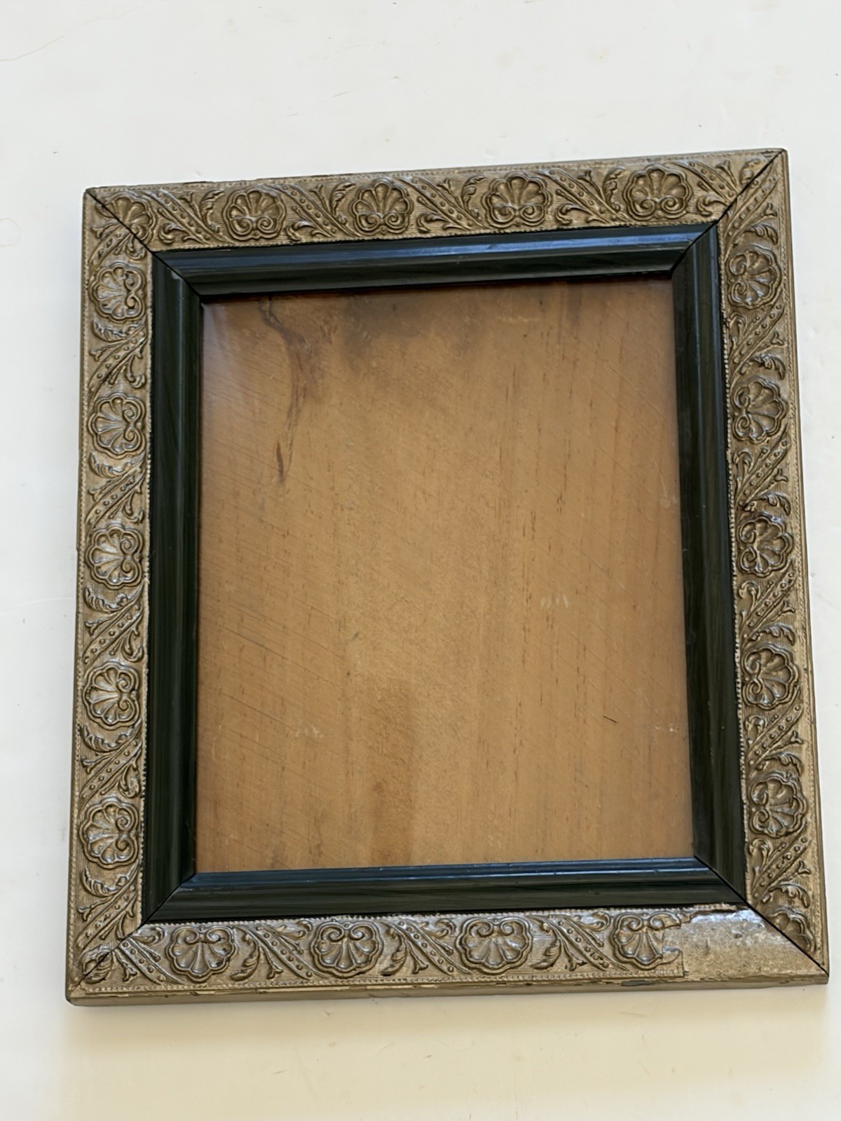 Antique Victorian Gold Frame Shell Acanthus Leaves Black Interior Fits 8x10