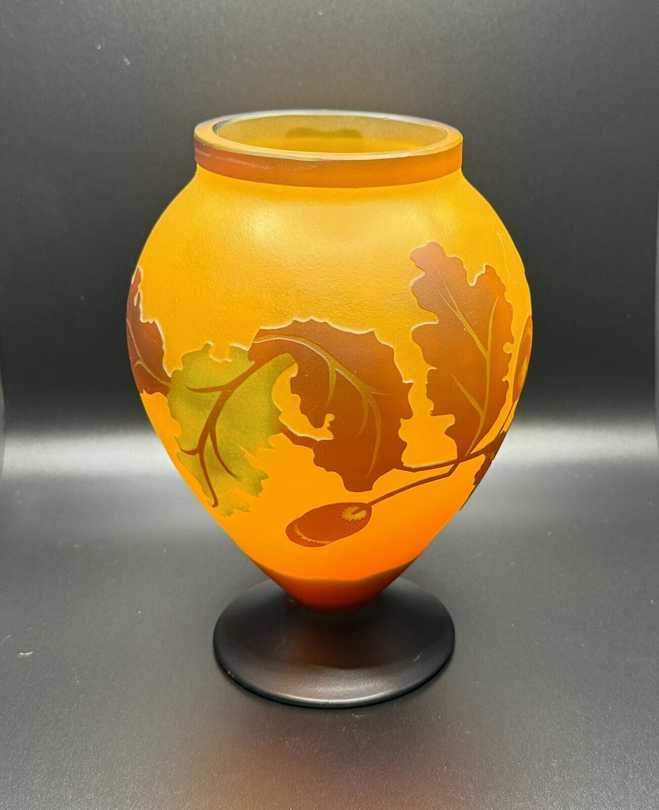 Teleflora Gift Cameo Art Glass Oak Leaves & Acorns Vase Galle’ Style Autumn EUC