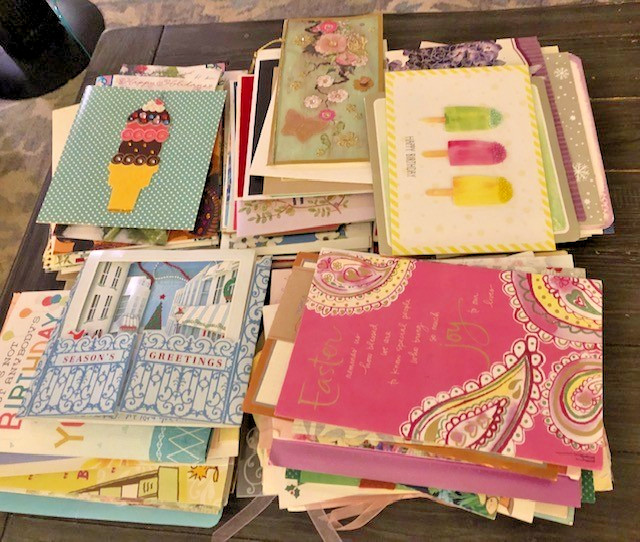 Vintage Huge Lot of Used Mixed Greeting Cards 200 Total Vintage Huge Lot of Used Mixed Greeting Cards 200 Total
