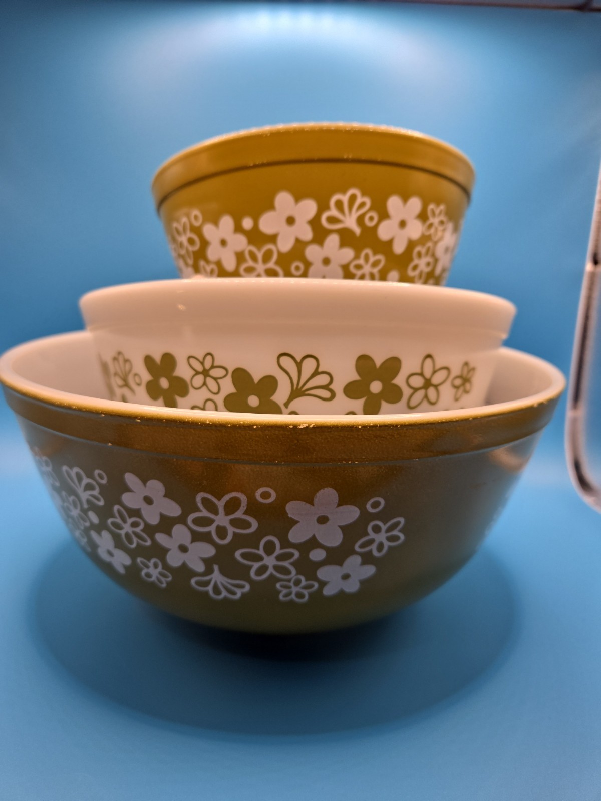 Vintage Pyrex Crazy Daisy / Spring Blossom 3pc Mixing Bowl Set 401, 402, 403