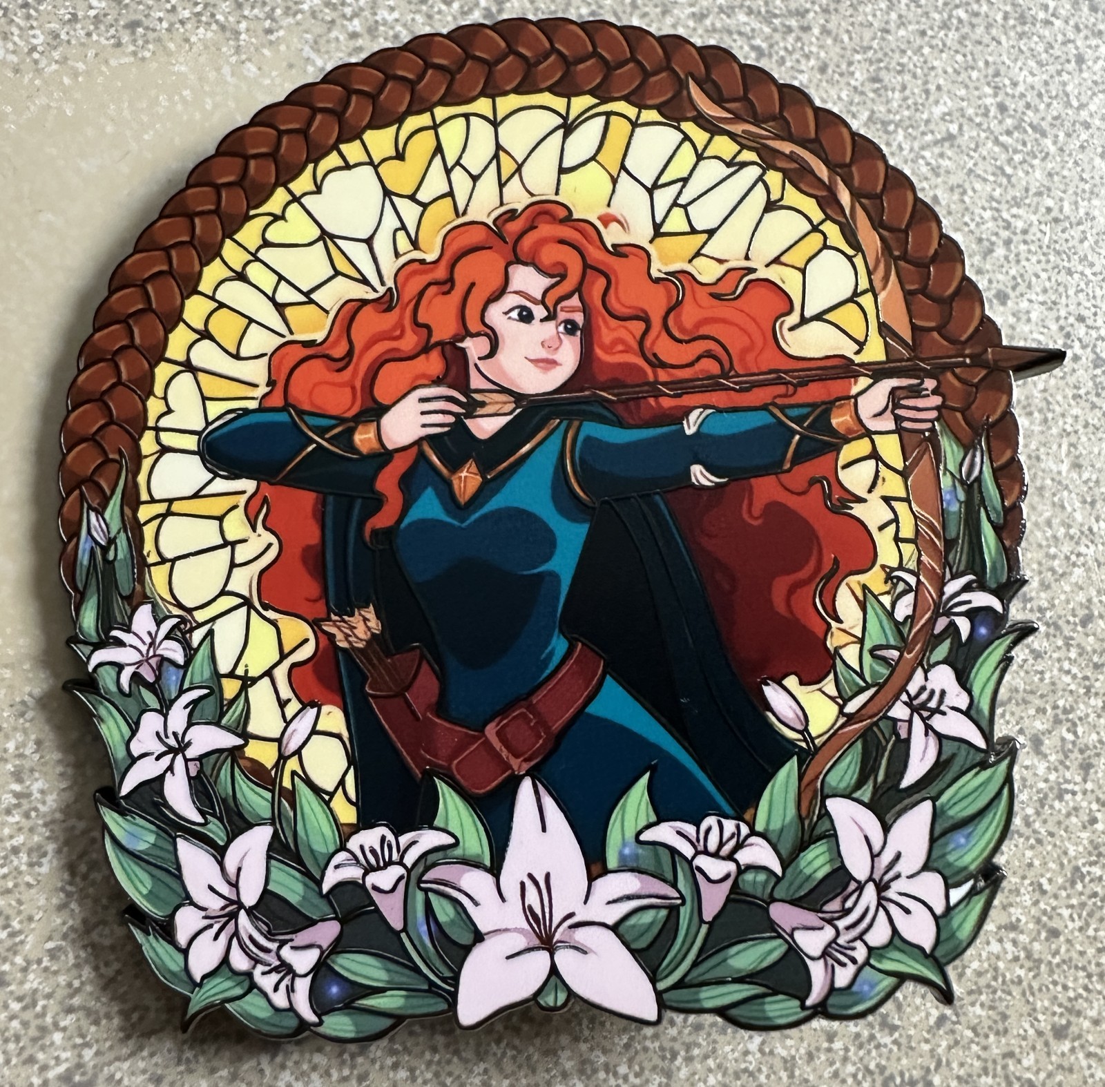PIN MERIDA SHOOTING BOW & ARROW FLOWERS 3