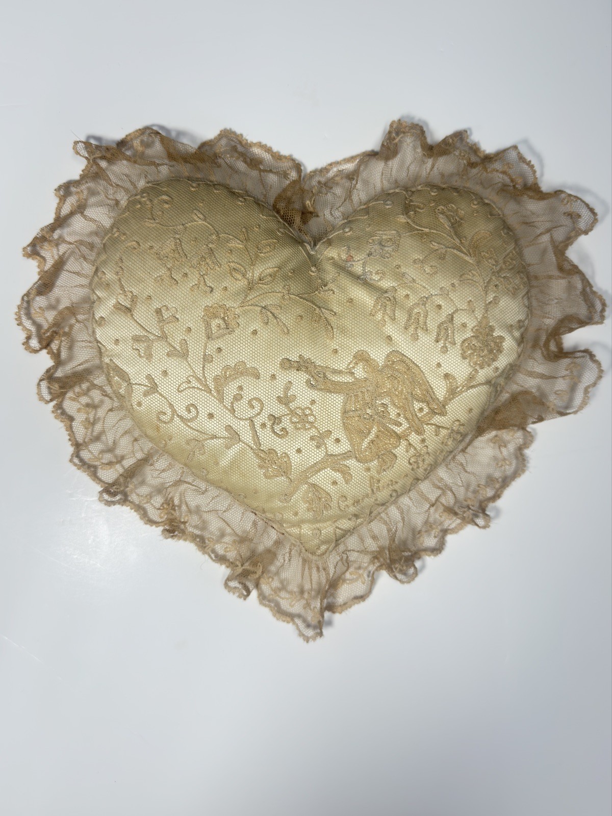 Lace Signed 1940s Carlin Comforts Saks Fifth Avenue Heart Pillow Cherub Vintage