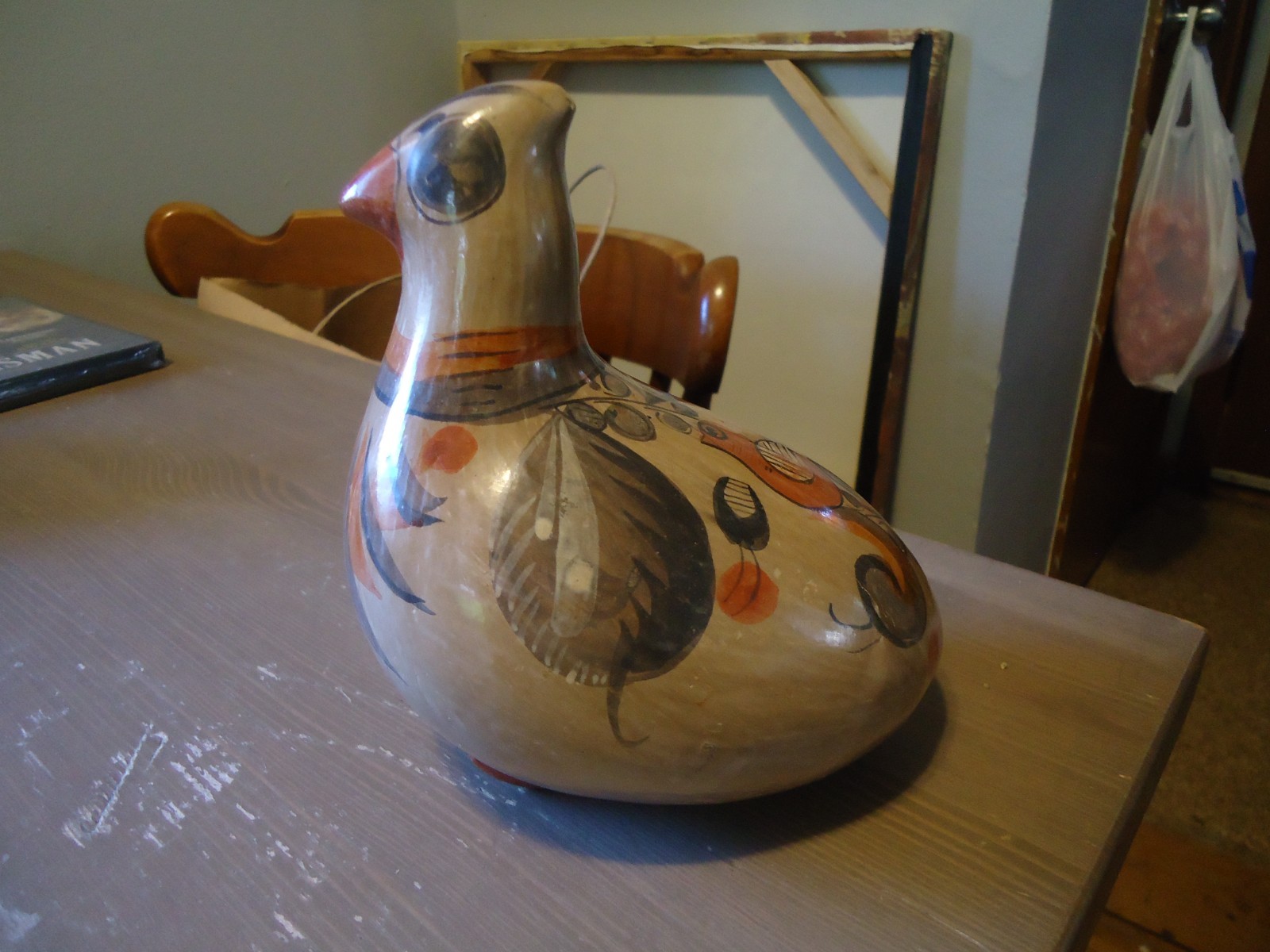 Vtg Hand painted Tonala Pottery Bird Figurine Feather Motif 6.5\