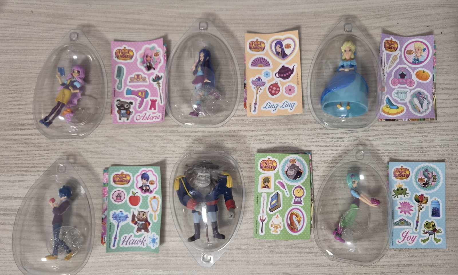 Regal Academy Lot 6 Mini Characters 3D Figures