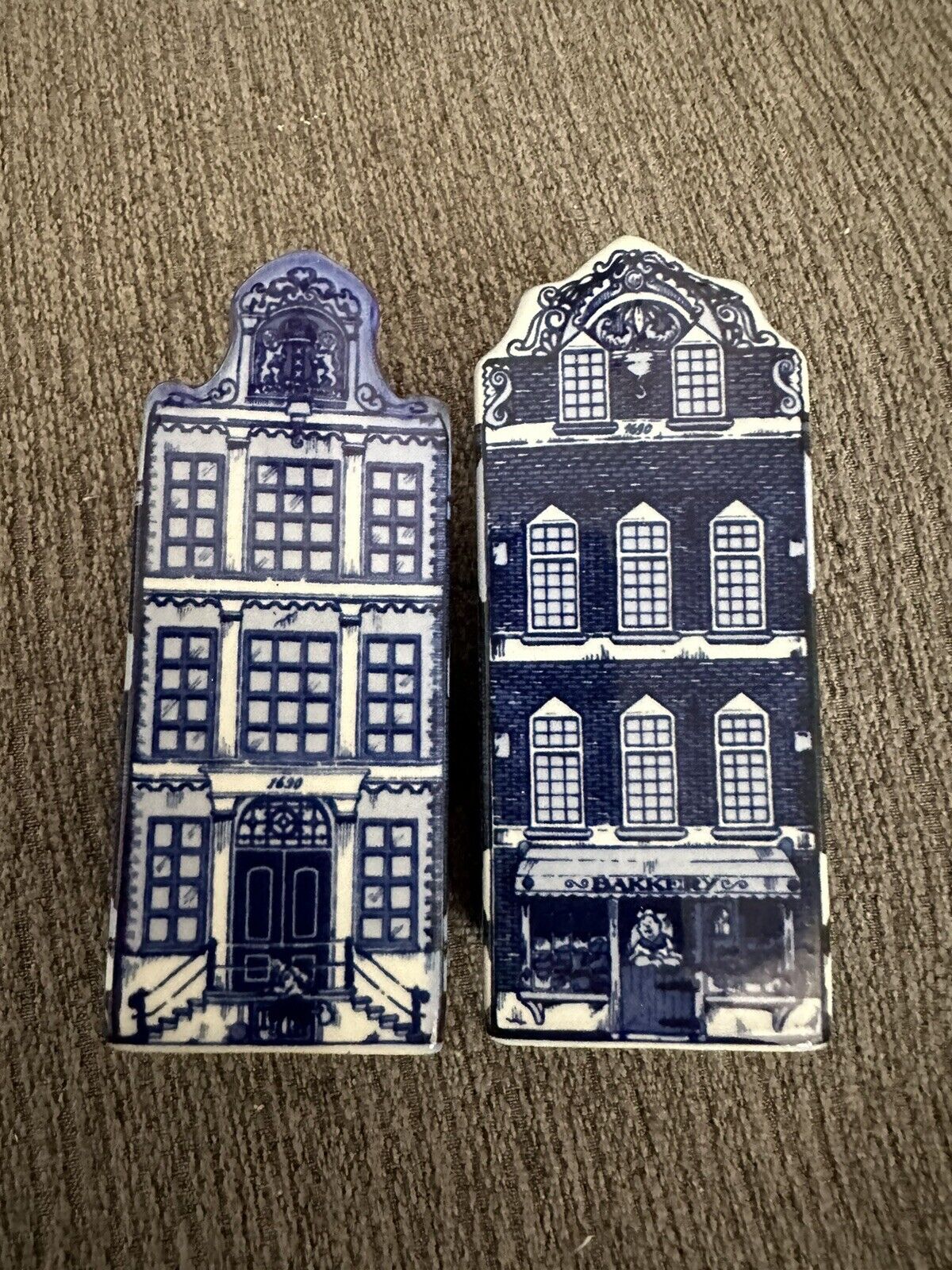 Vintage Delfts Hand-Painted Blue Holland Houses Salt & Pepper Shakers