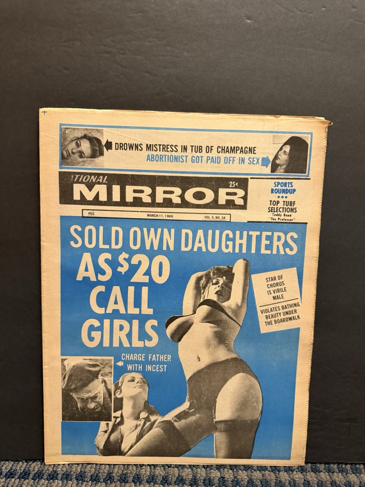 1969 National Mirror Newspaper, Man/Sells Daughters,Hilda Henry Centerfold (10W)