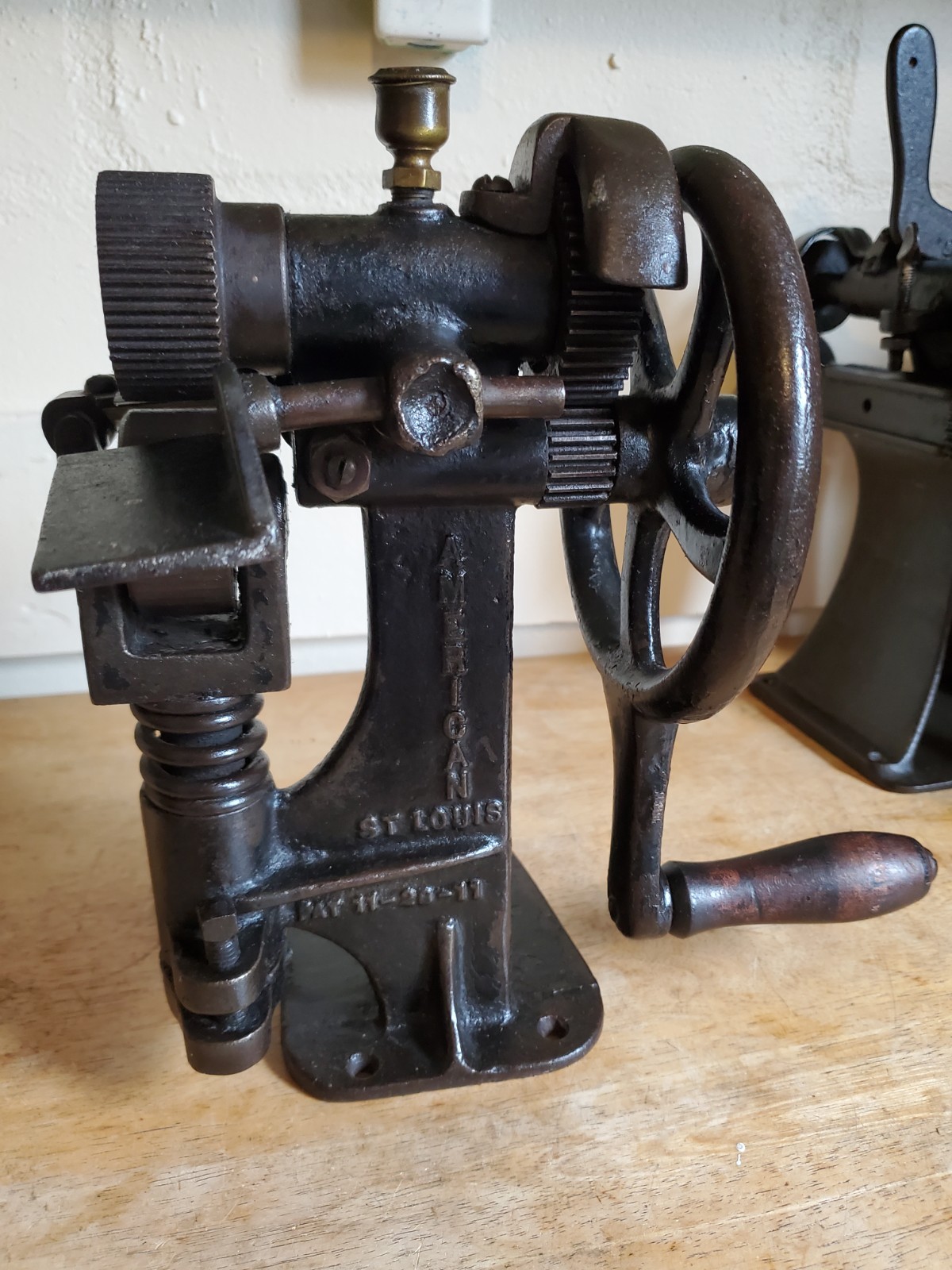 Vintage St. Louis American Cast Iron Leather Splitting Skiver Tool Antique Rare
