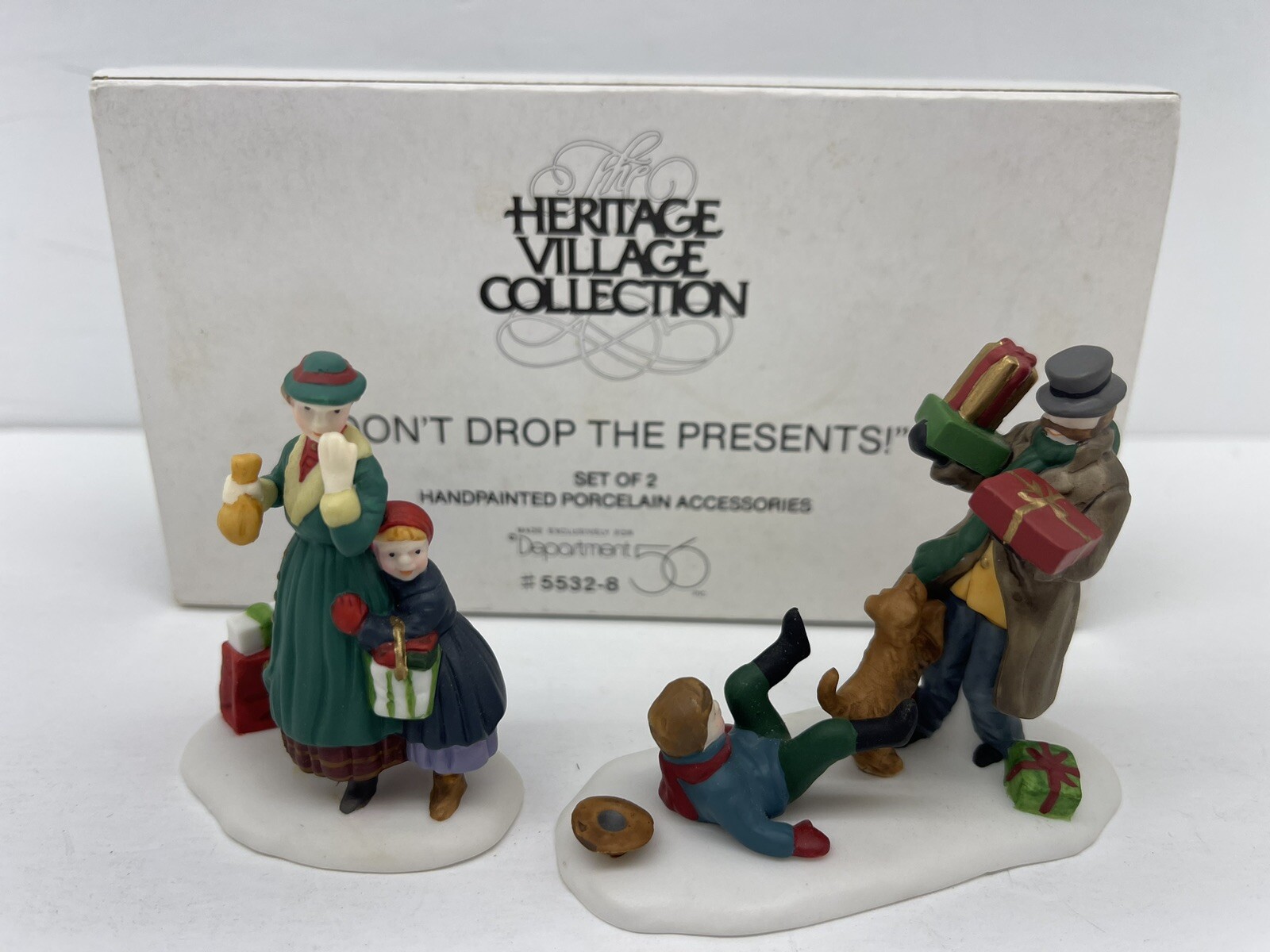 Dept 56 Dont Drop the Presents Heritage Village Collection 2 PC Accessor #5532-8