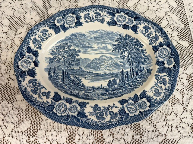 Royal Warwick Lochs of Scotland Loch Creran - 12” Blue Platter England