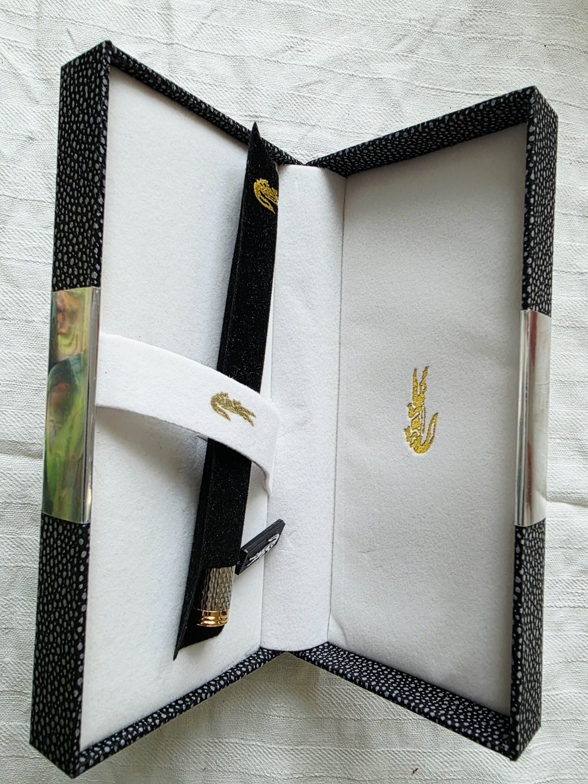 Crocodile 218 Silver Mesh Rollerball Pen – Gold Trim – Original Presentation Box