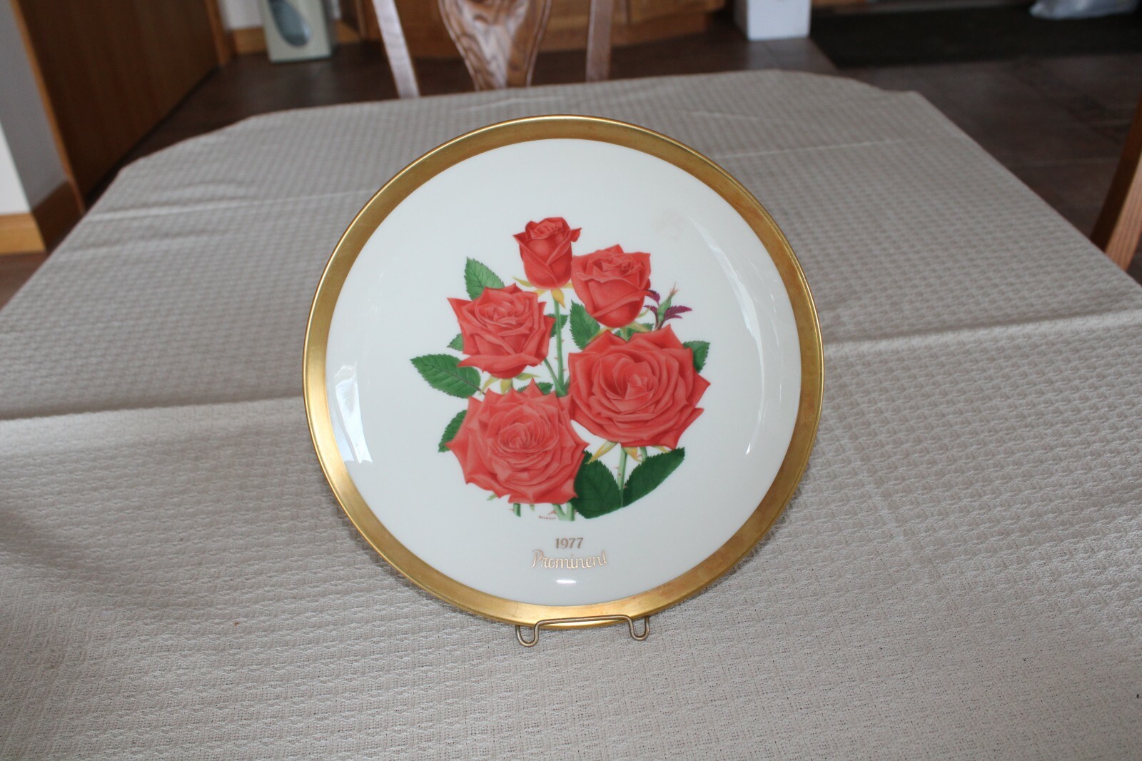 Gorham Fine China 1977 Prominent All-American Rose Selection First Edition Plate Gorham Fine China 1977 Prominent All-American Rose Selection First Edition Plate