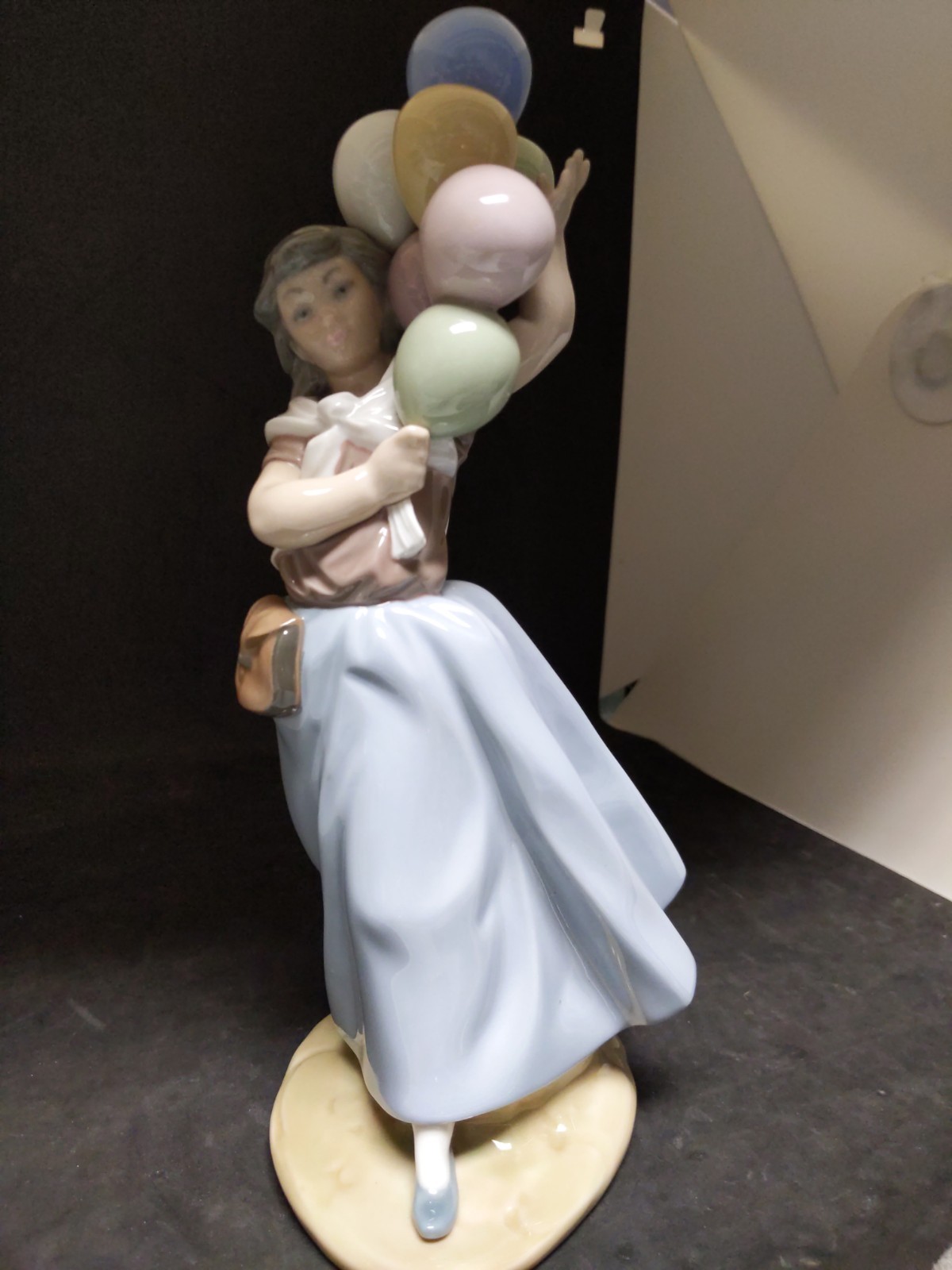 Vintage Lladro Balloon Seller Girl #5141 Porcelain Figurine 10.5