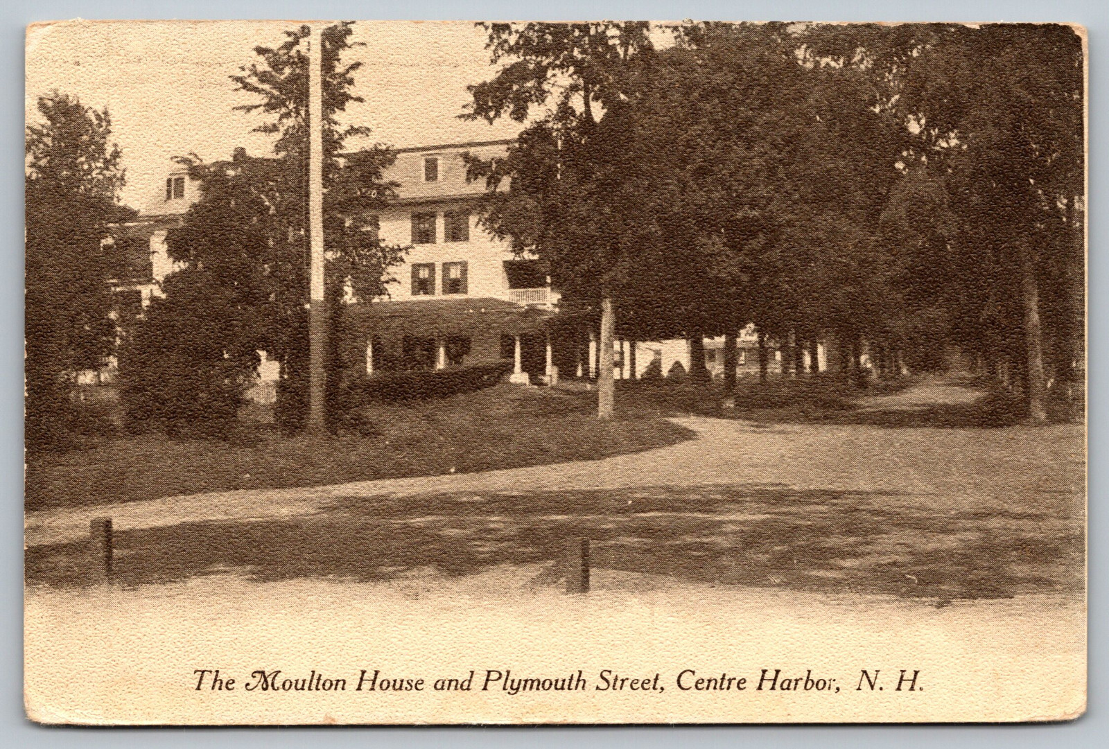 Postcard The Moulton House And Plymouth Street Centre Harbor, N. H. G5
