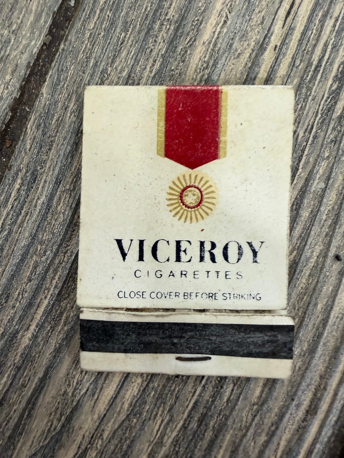 Viceroy Cigarettes Vintage 1960s-70s Red Gold Ribbon Sunburst Logo Standard Size