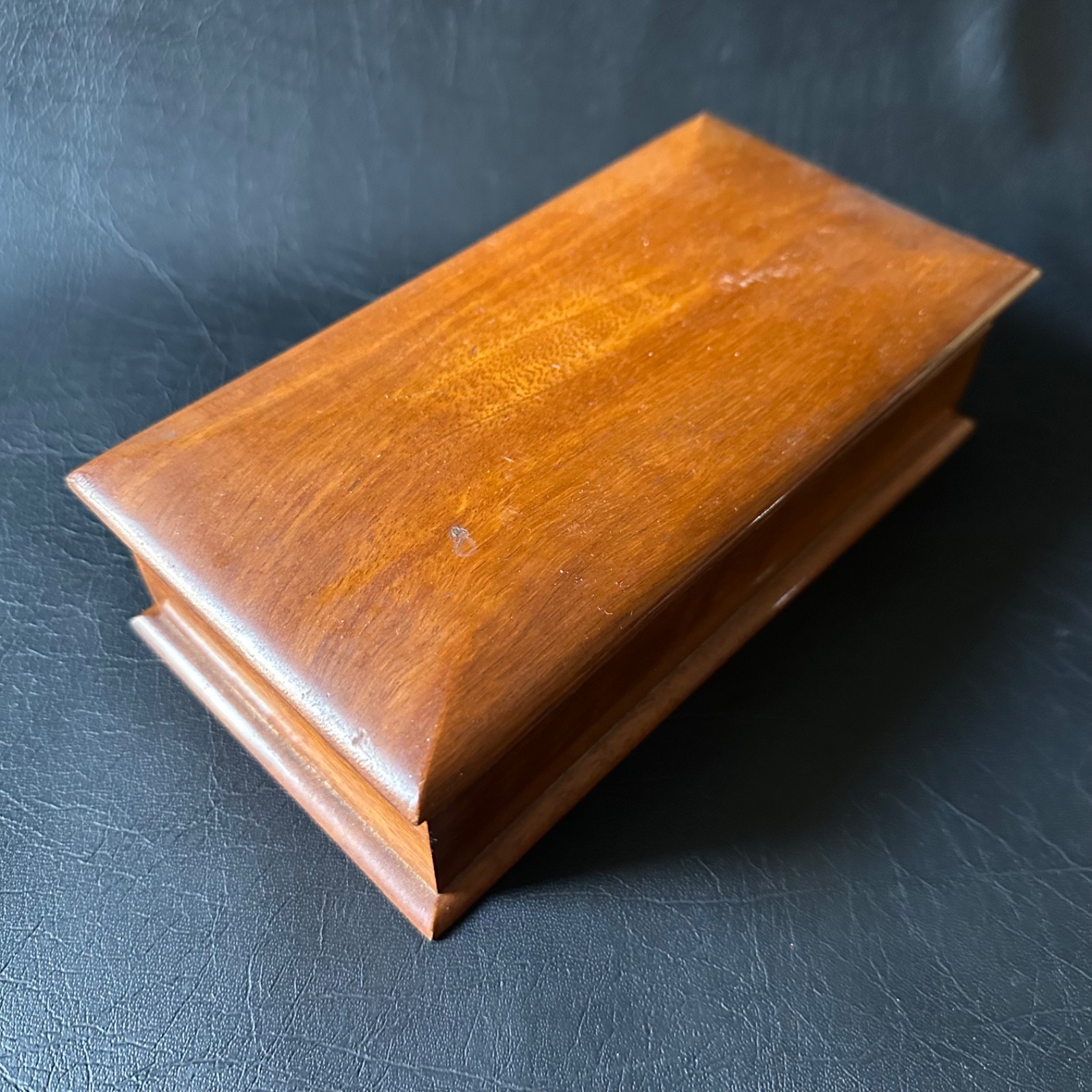 VINTAGE 1950\'s SATIN LINED HAND CRAFTED AUSTRALIAN ACACIA CEDAR JEWELLERY BOX