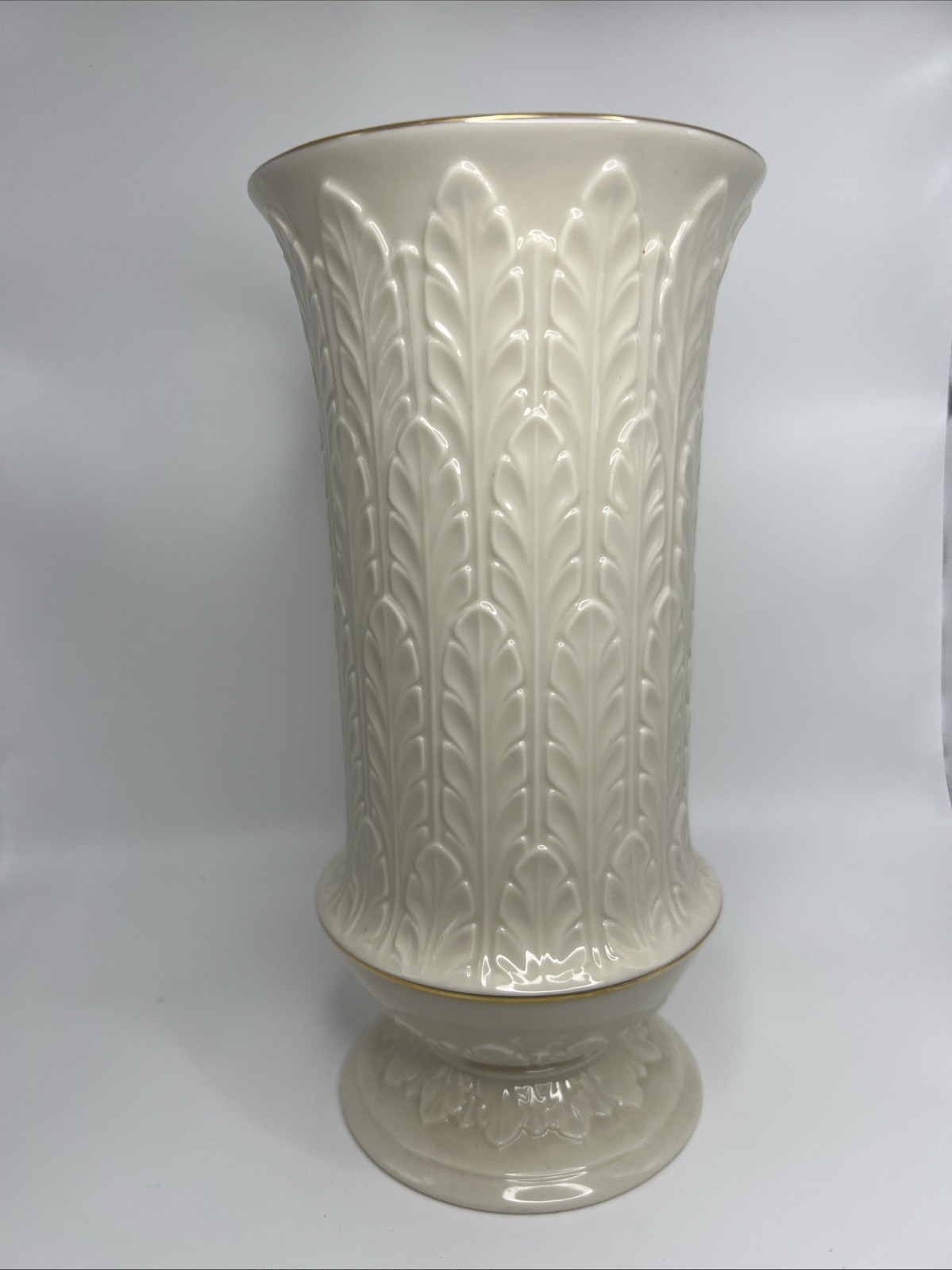 VTG Lenox Vase Footed 24k Gold Trim USA Embossed Acanthus Leaf Tall Large New VTG Lenox Vase Footed 24k Gold Trim USA Embossed Acanthus Leaf Tall Large New