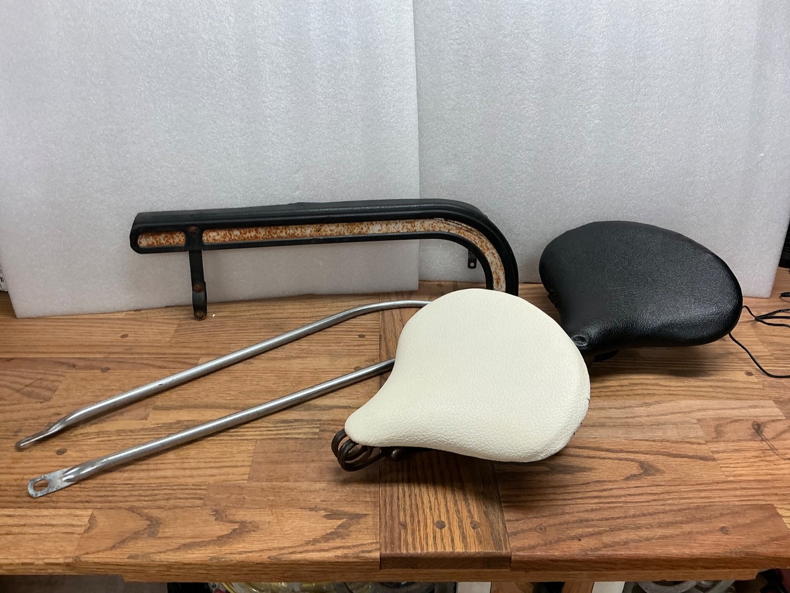 vintage schwinn lot, saddles, pre war chain guard, 26” truss rods