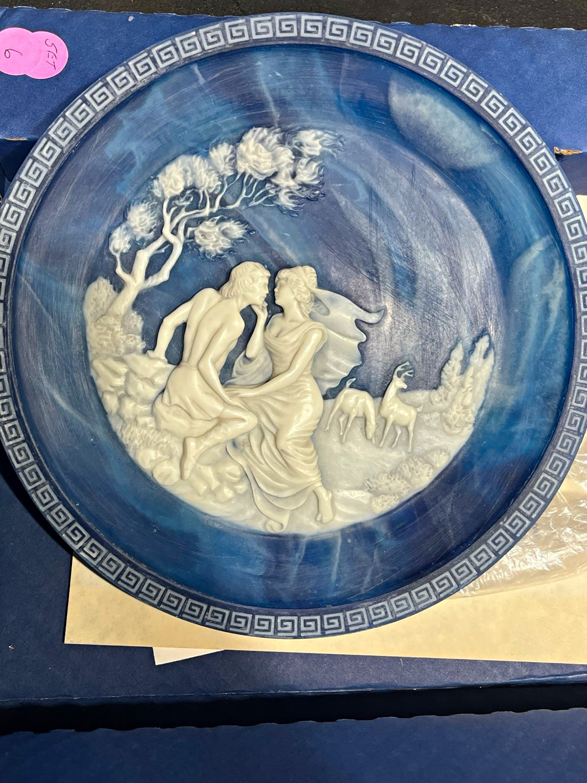 Incolay Studios Limited Edition Cameo Collector Plate Isle of Circe 1984 Incolay Studios Limited Edition Cameo Collector Plate Isle of Circe 1984
