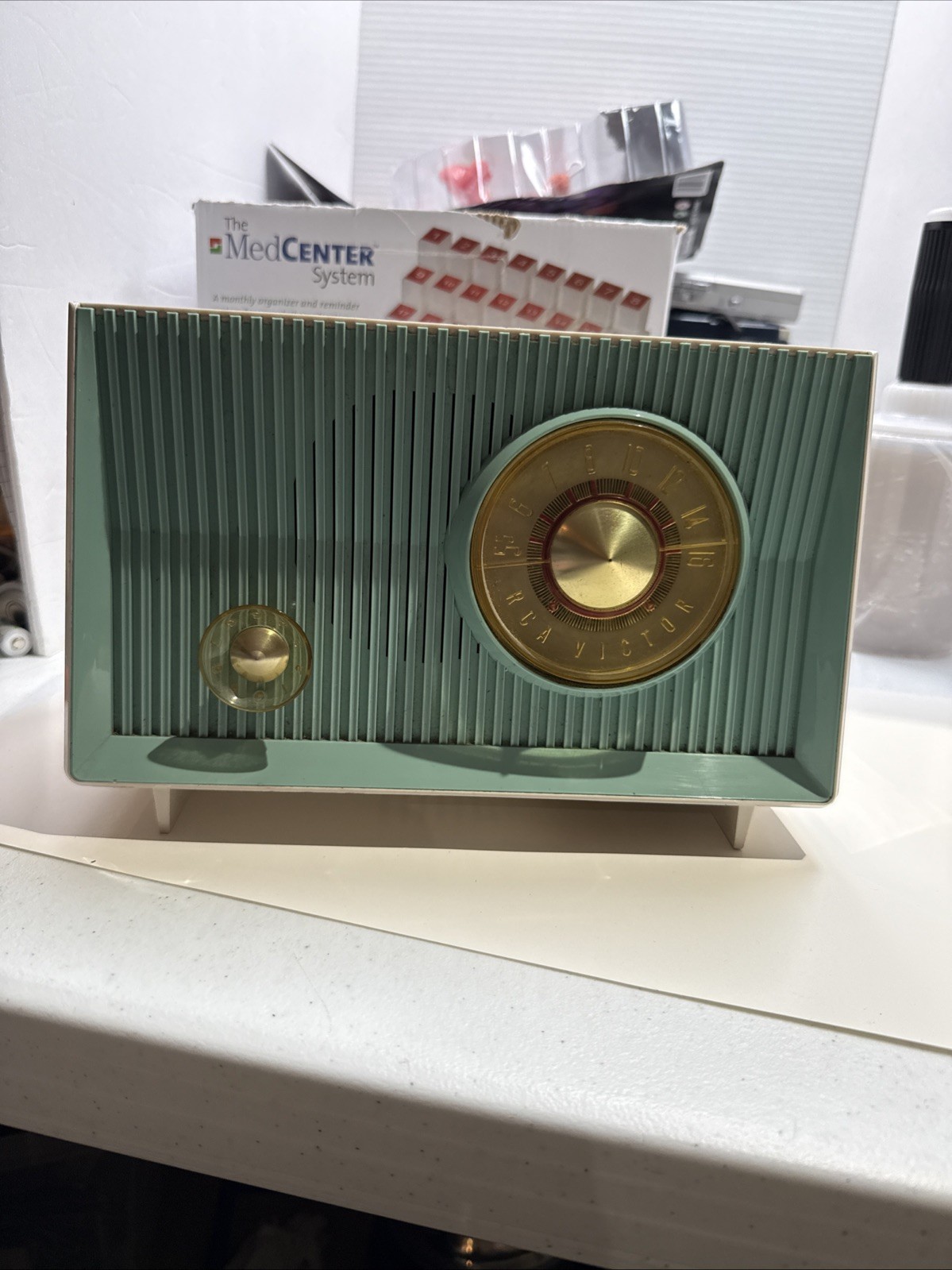 Vintage RCA Victor Model X-2HE AM Tube Radio Teal White Mid Century Modern MCM Vintage RCA Victor Model X-2HE AM Tube Radio Teal White Mid Century Modern MCM