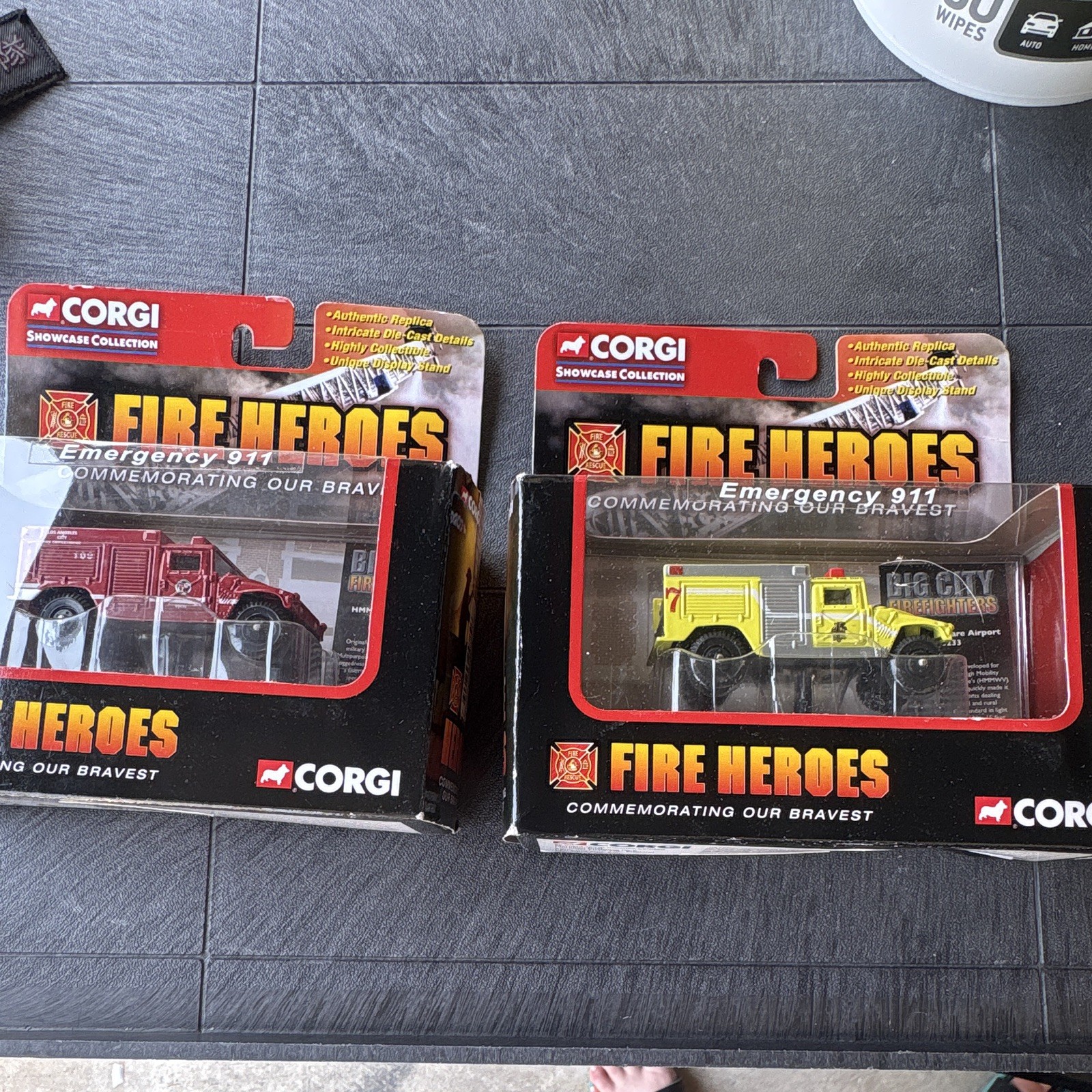 Corgi Showcase Fire Heroes Emergency 911 Lot 2 HMMWV CS90233/CS90236 Corgi Showcase Fire Heroes Emergency 911 Lot 2 HMMWV CS90233/CS90236