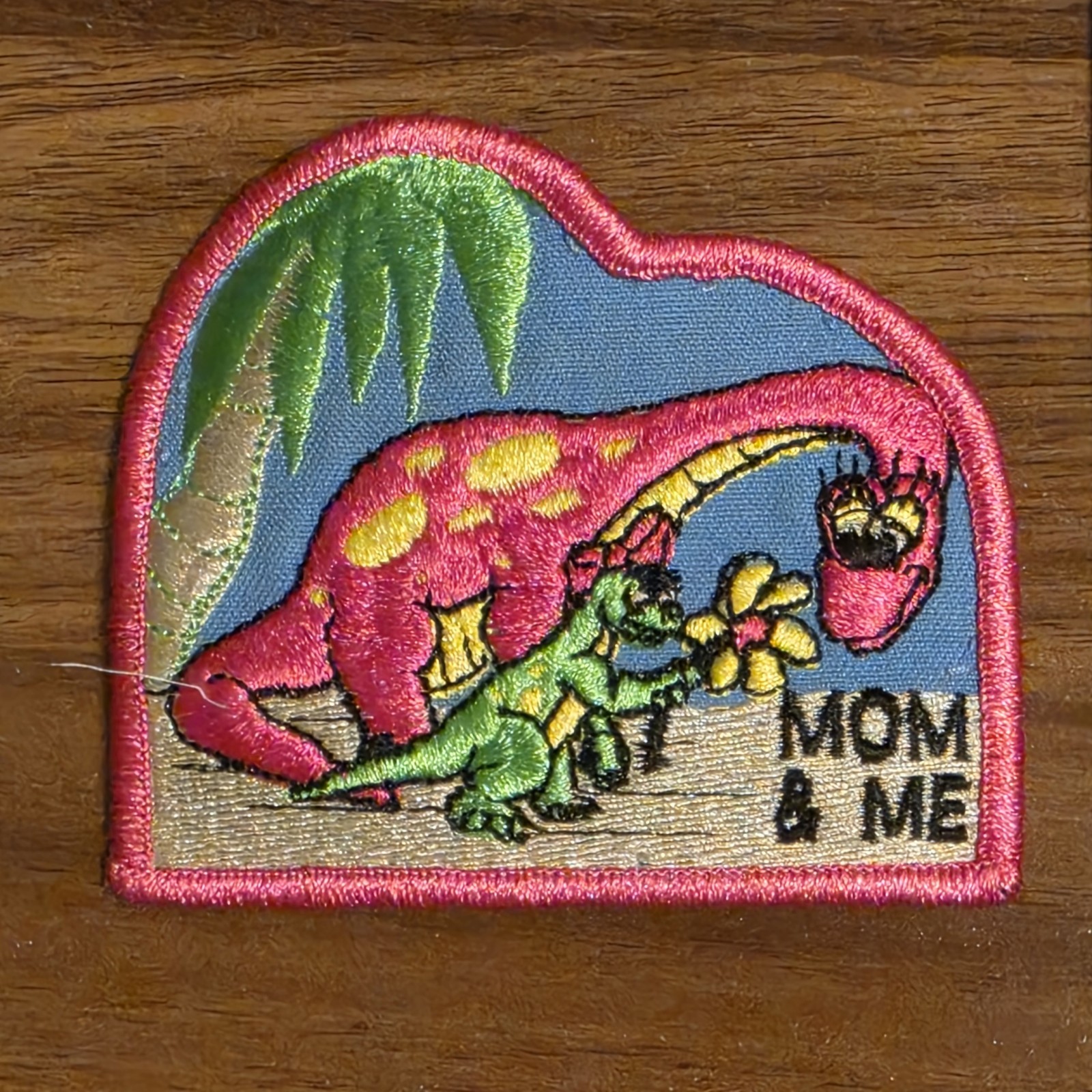Vintage Girl Scouts GSA Mom and Me Dinosaurs Badge Fun Patch 1990s 90s USED Vintage Girl Scouts GSA Mom and Me Dinosaurs Badge Fun Patch 1990s 90s USED