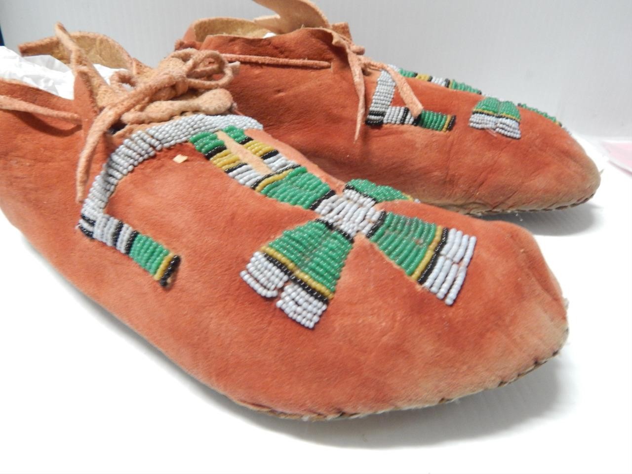 ANTIQUE 1880-90s SOUTHERN CHEYENNE INDIAN BEADED + RED OCHERED MOCCASINS