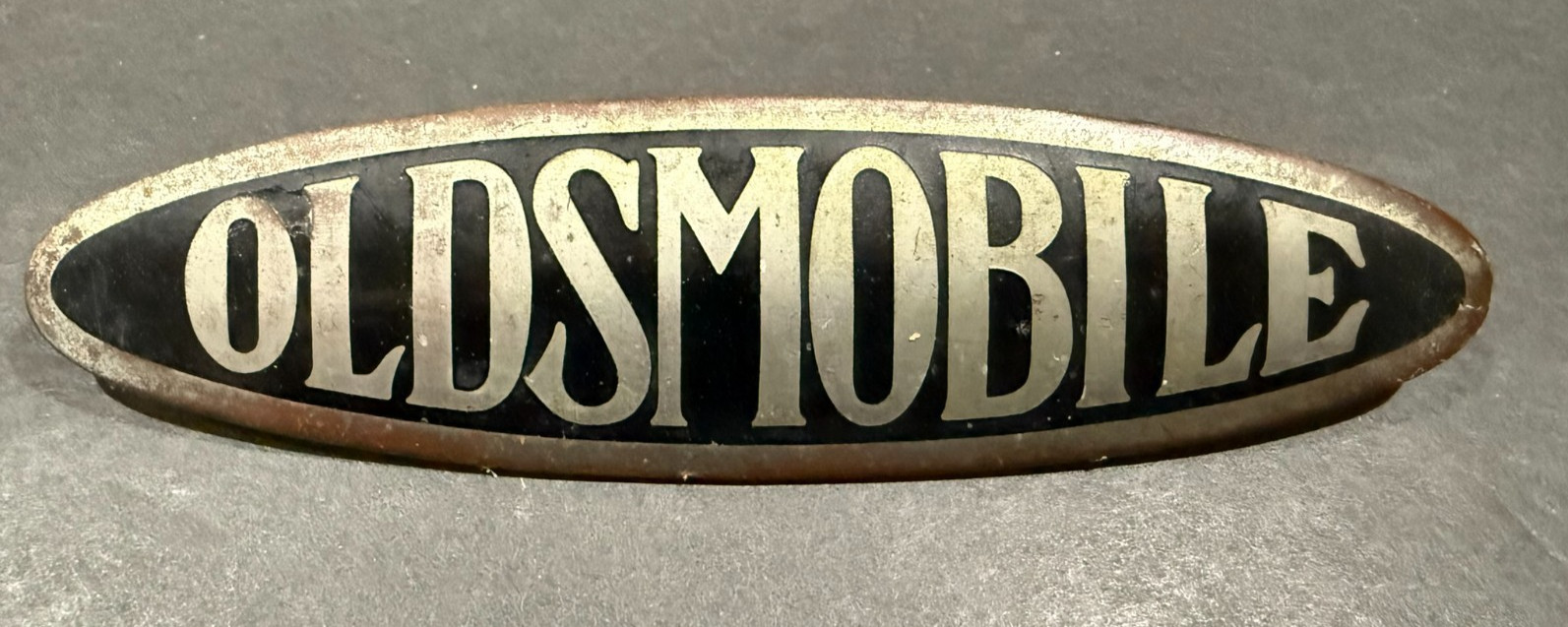 Vintage 1930\'s Oldsmobile Enamel Badge Emblem