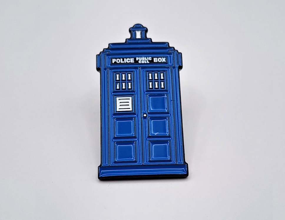 Iconic Doctor Who BBC TV Series Logo/Blue Tardis Police Box Lapel Brooch Pin