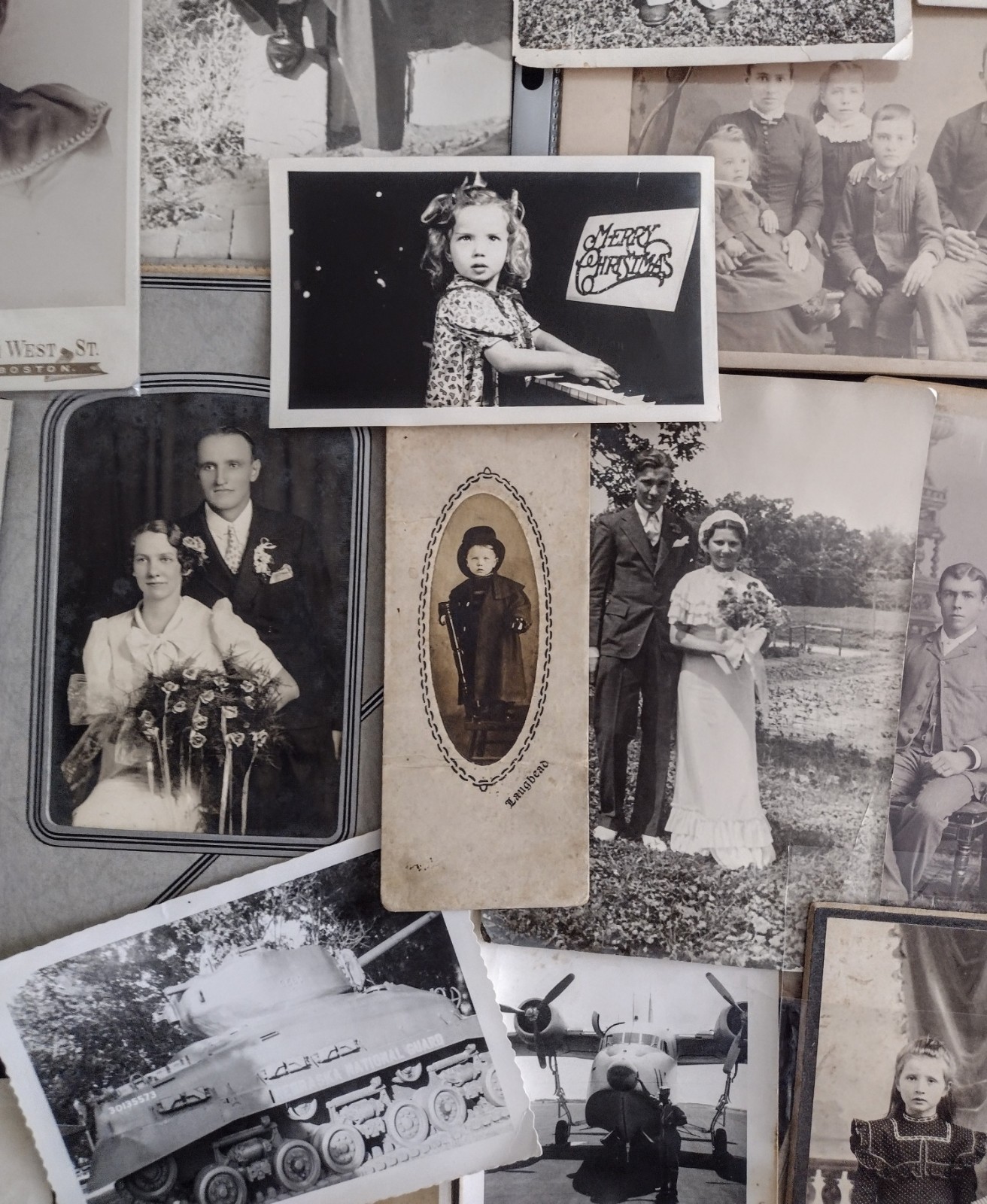 33 Vtg Antique Lot Old Photographs Cabinet Cards B&W Snapshots Estate Finds
