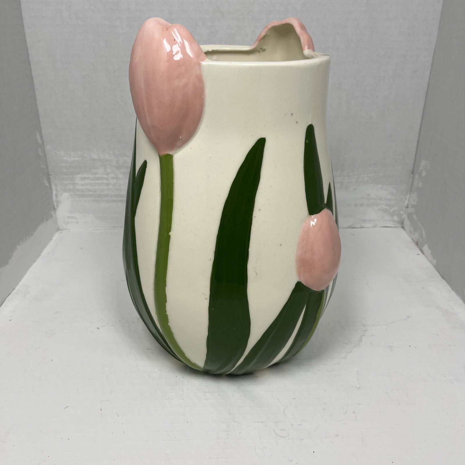 Large Vibrant Vintage White w/ Pink Tulip Flower Ceramic Vase 