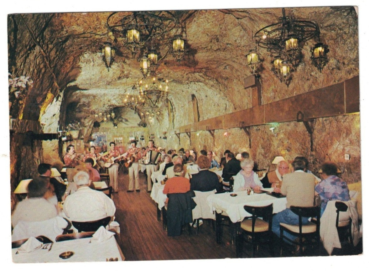 VINTAGE 1960\'S FAMOUS CAVERN RESTAURANT NOGALES SONORA MEXICO POSTCARD