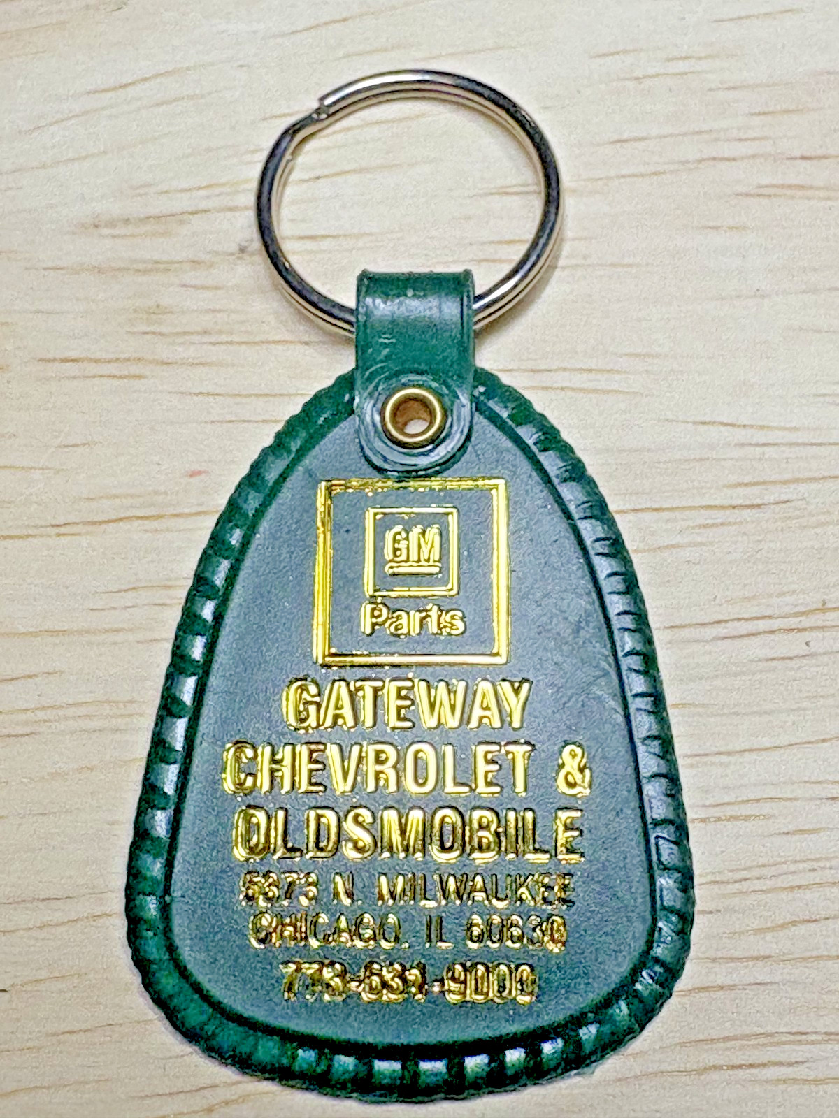Gateway Chevy Chicago ILL Green GM Auto Car Dealer Vintage Advertising Keychain