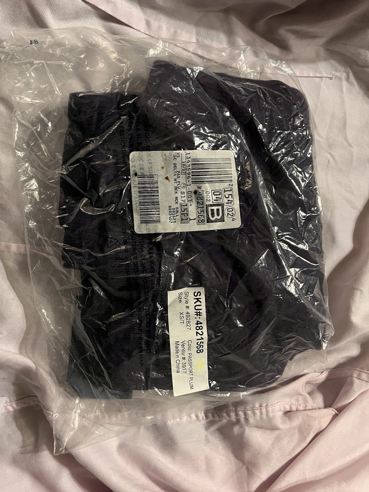 Delta Air Lines Flight Attendant Uniform Mock Neck XSTall PassportPlum NEWsealed