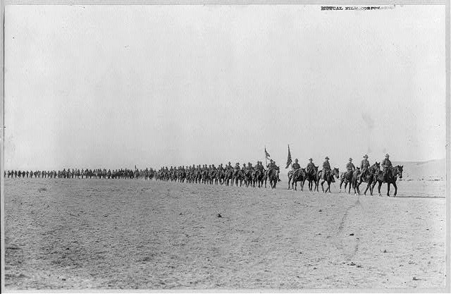 Photo:U.S. Cavalry on the March 1900s Desert March Long Column