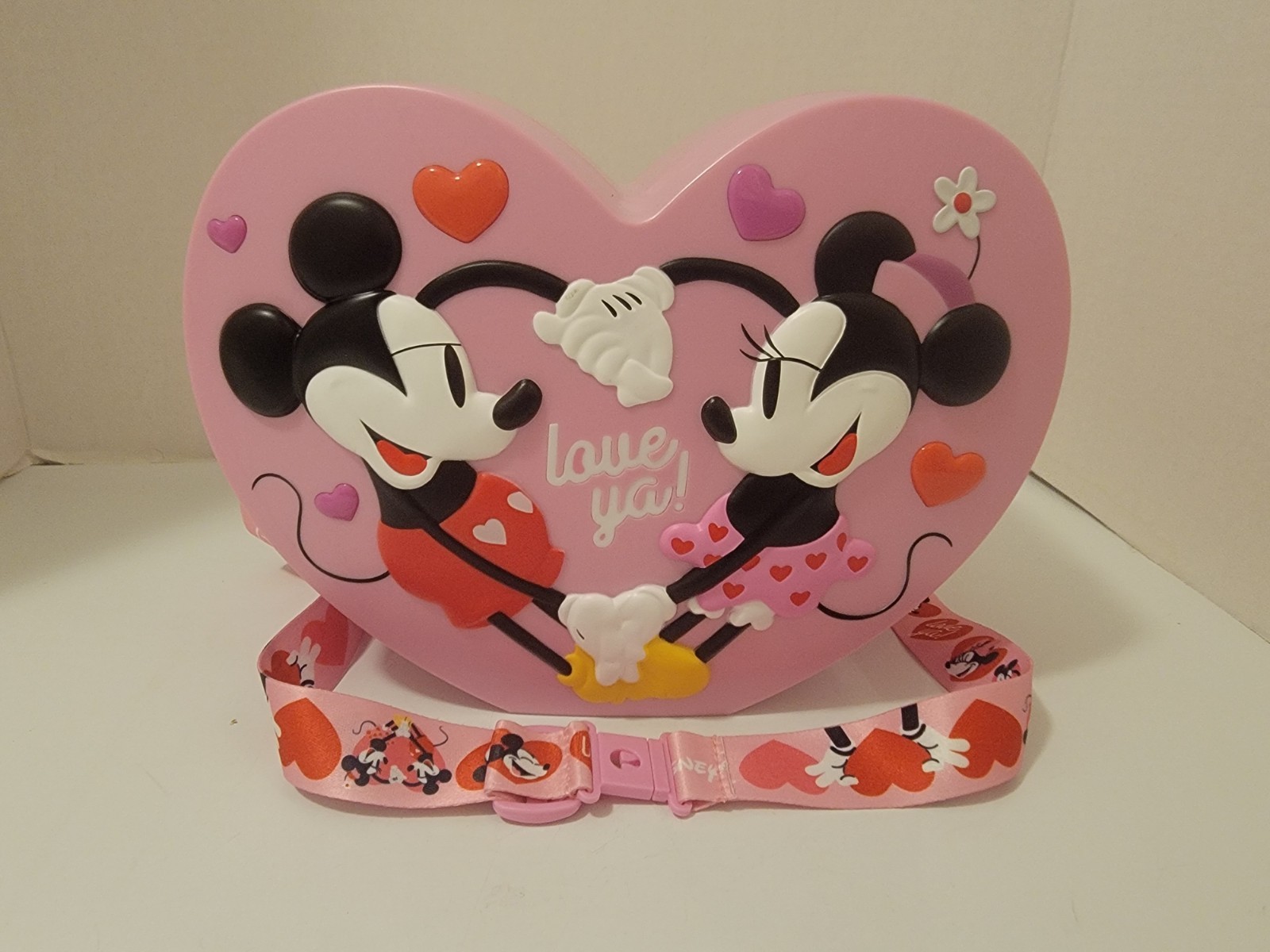 Disney Valentine\'s Day 2025 Mickey & Minnie Heart Light Up Popcorn Bucket NEW