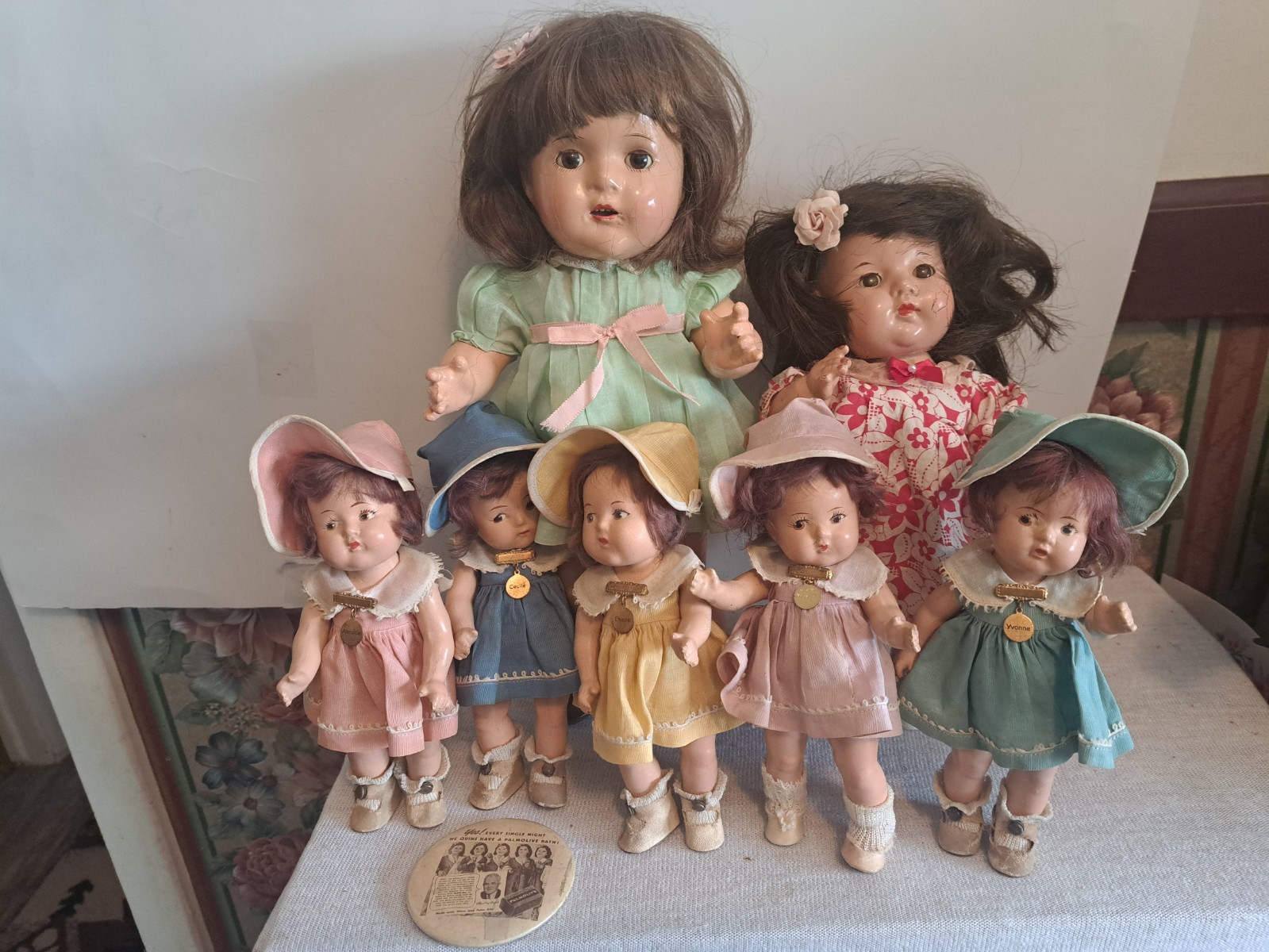 Rare 7 Vintage Madame Alexander Dionne Quintuplets with Advertising Mirror