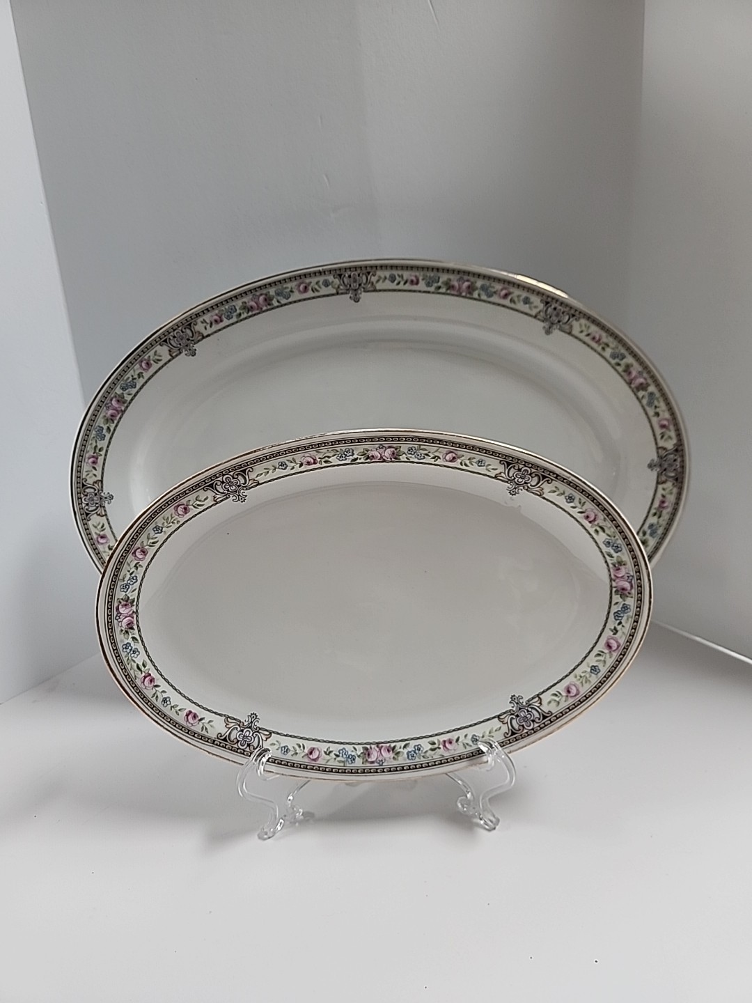 Hutschenreuther Selb Bavaria Oval Platters Pattern HUT 187 13 1/4\ Hutschenreuther Selb Bavaria Oval Platters Pattern HUT 187 13 1/4\
