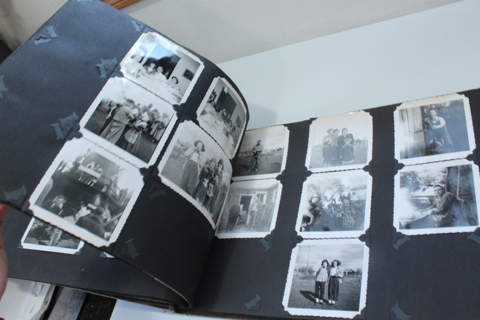 Vintage Photographs Scrapbook Includes Many Black & White Photo Snapshots Brown Vintage Photographs Scrapbook Includes Many Black & White Photo Snapshots Brown